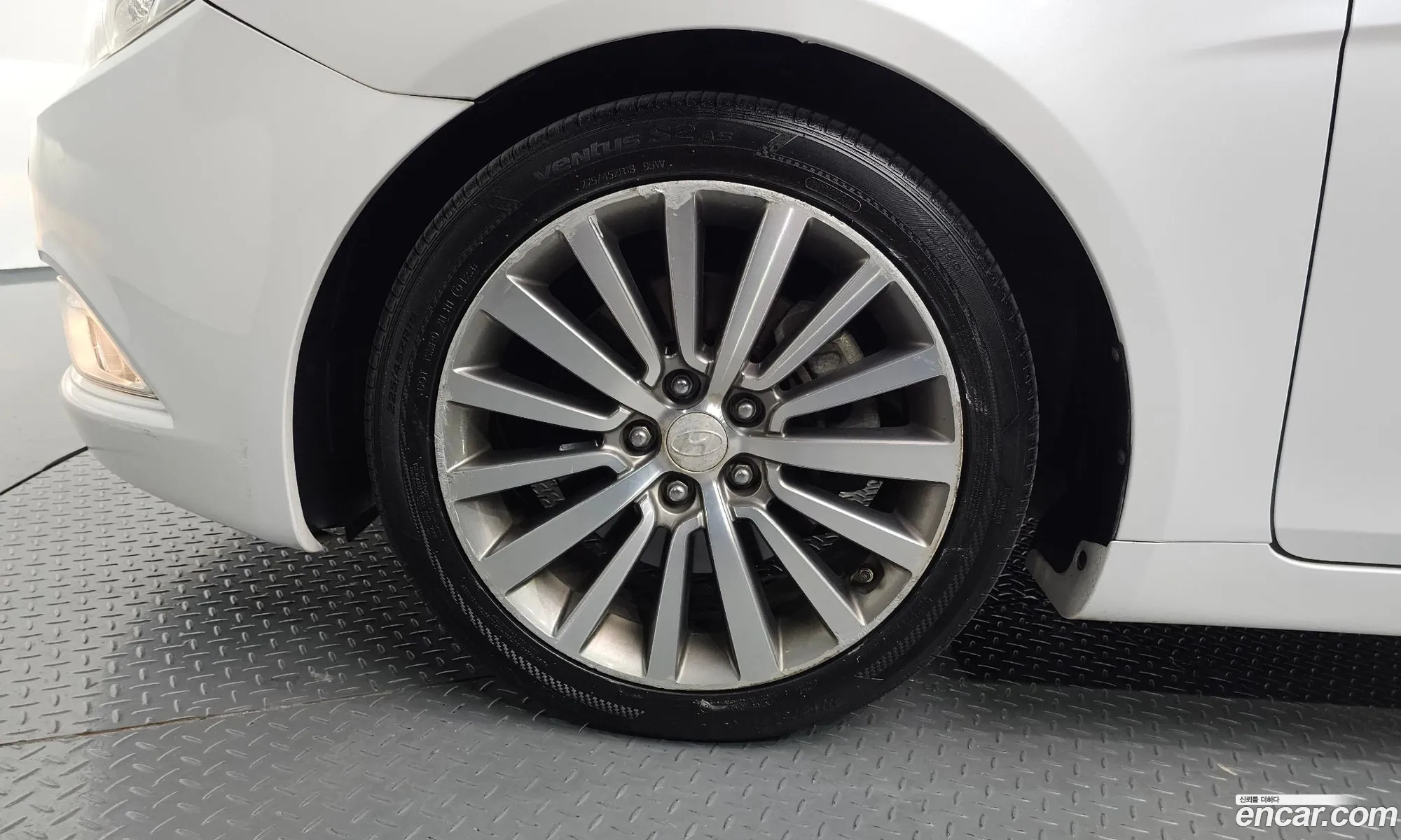 Hyundai Sonata the Brilliant 2013 KMHEC41EBDA549057 — 13