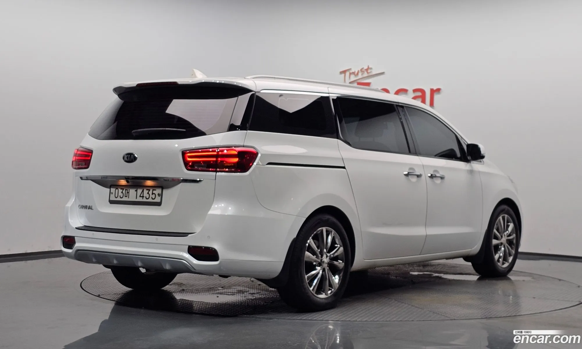 Kia Carnival 2018 KNAME81ABKS464677 — 24