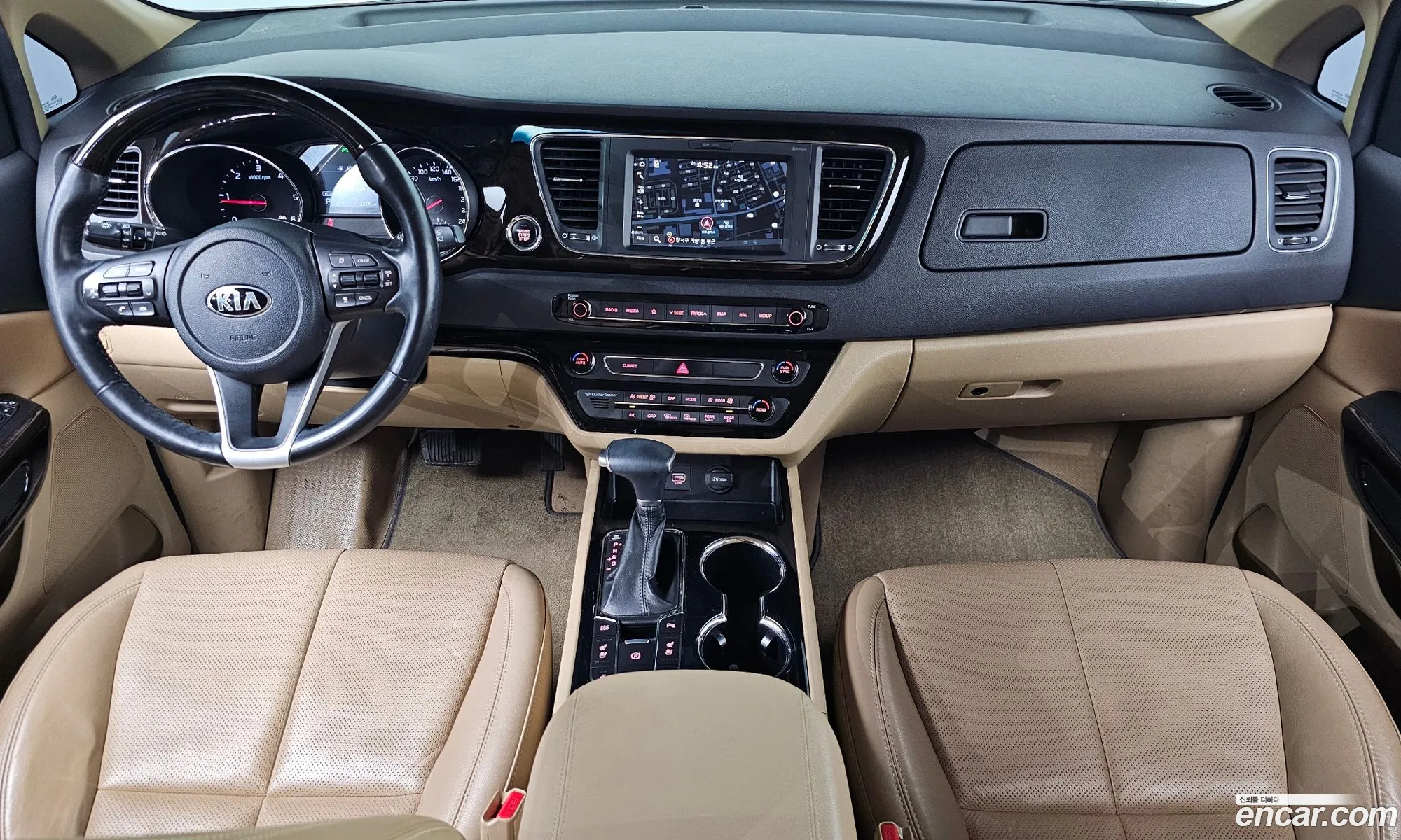 Kia Carnival 2018 KNAME81ABKS464677 — 12