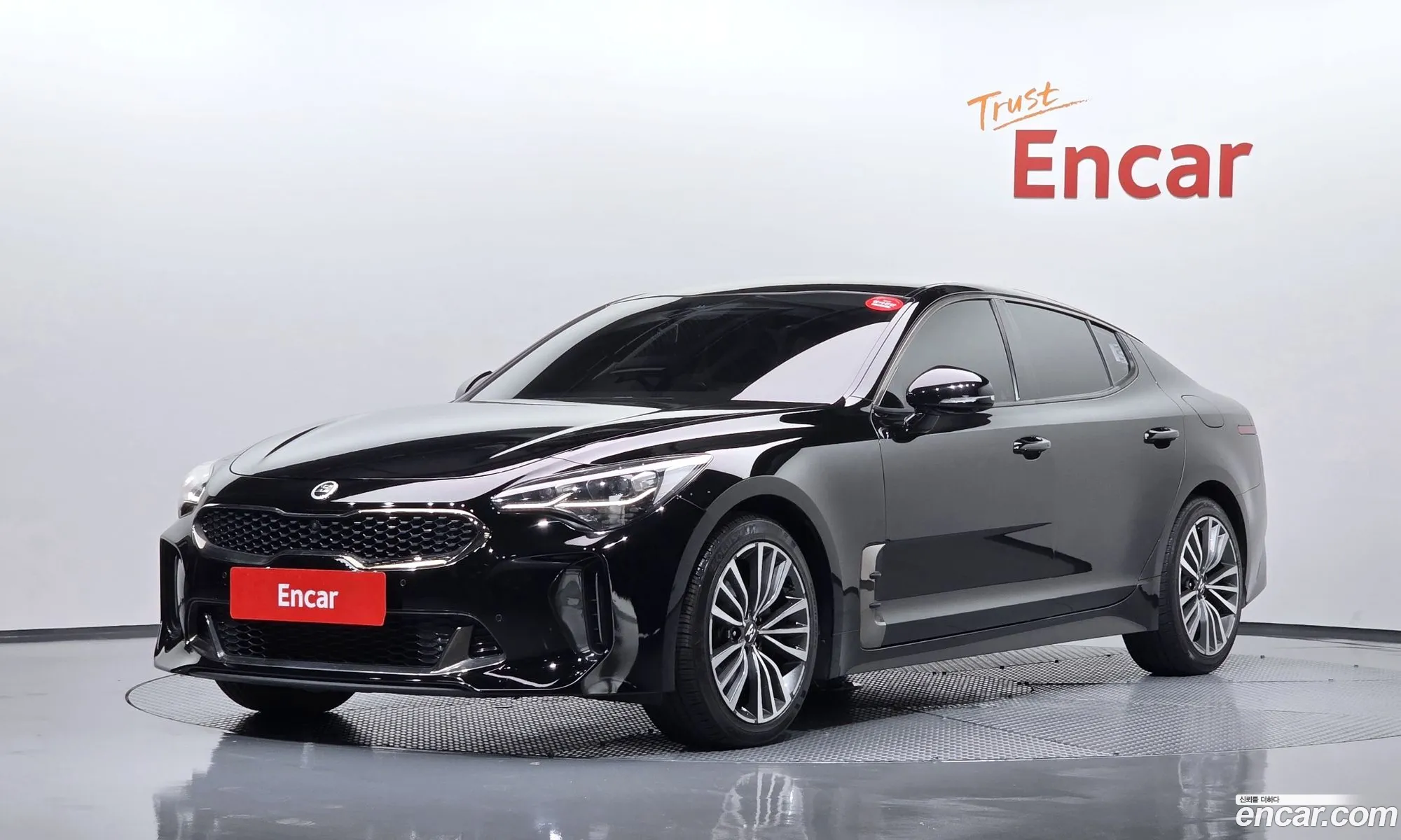 Kia Stinger 2018 KNAE351ABJS021888 — 18
