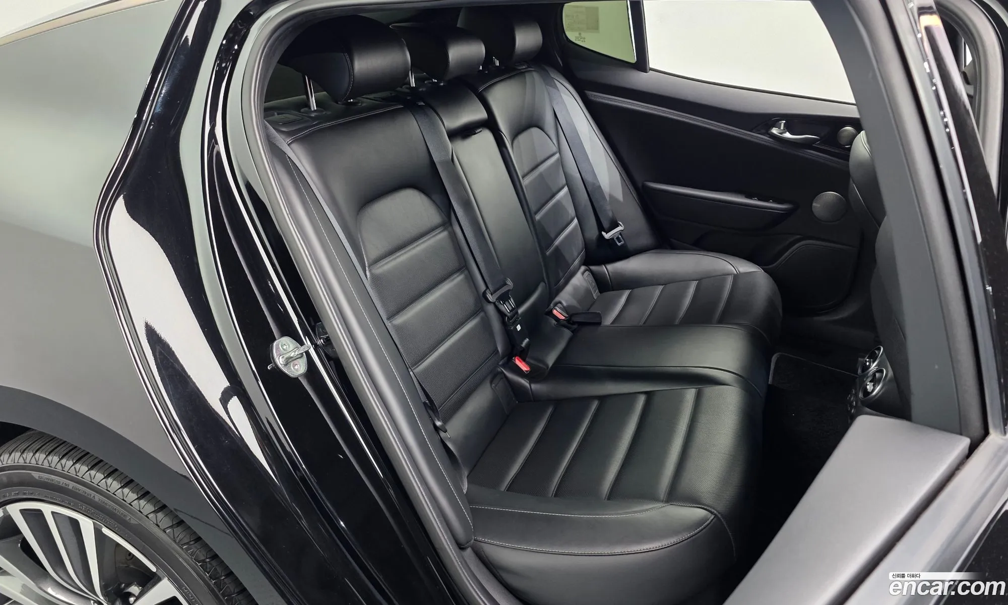 Kia Stinger 2018 KNAE351ABJS021888 — 5