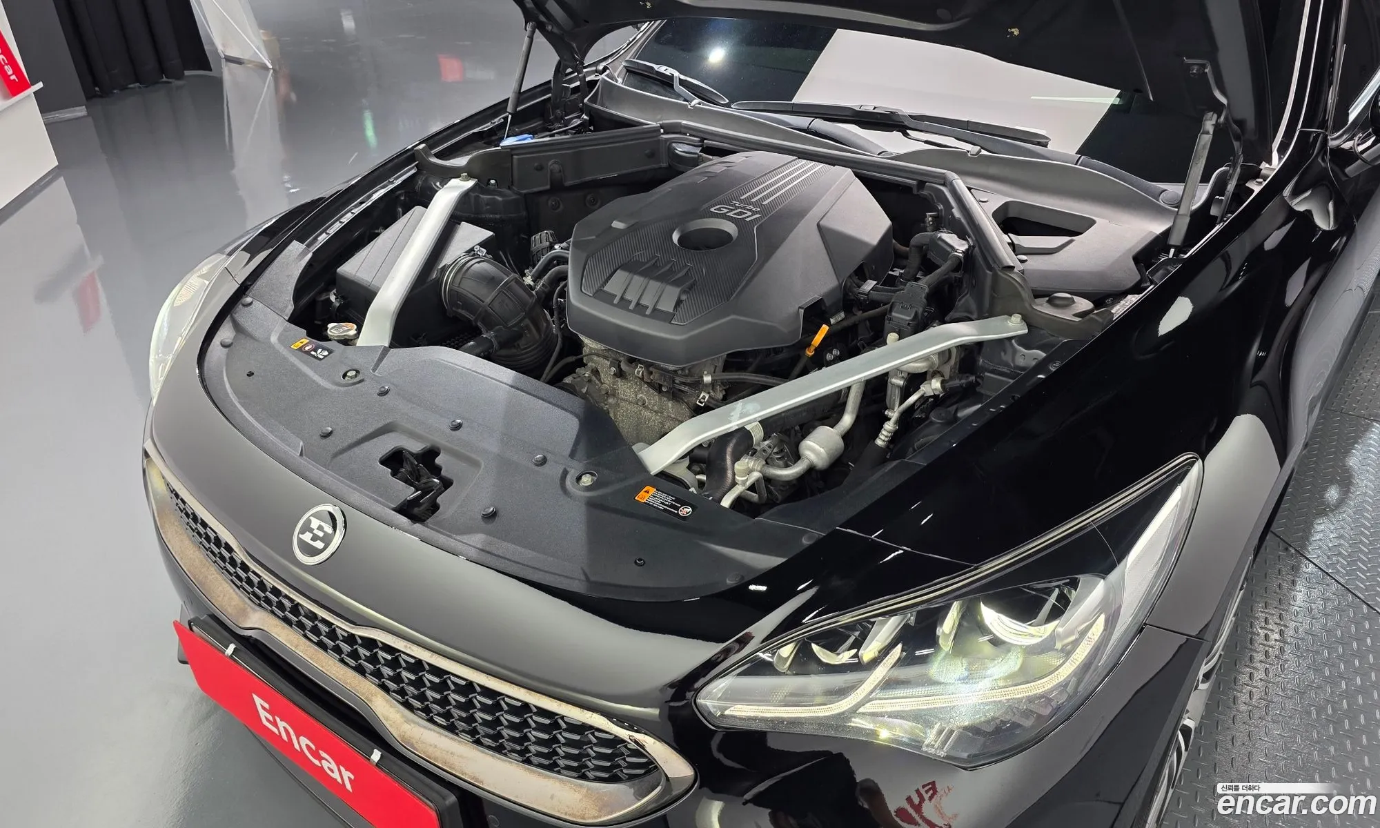 Kia Stinger 2018 KNAE351ABJS021888 — 3
