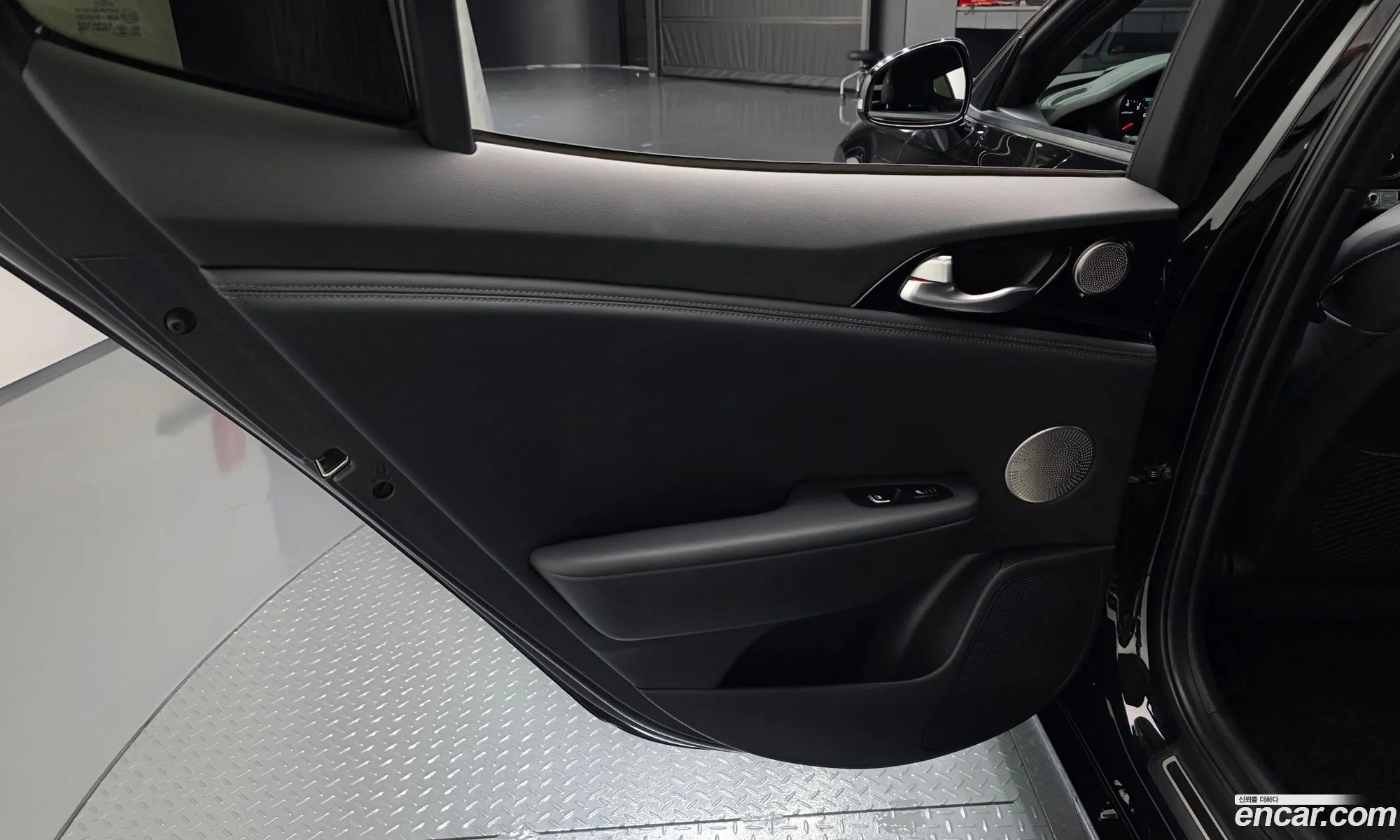 Kia Stinger 2018 KNAE351ABJS021888 — 23
