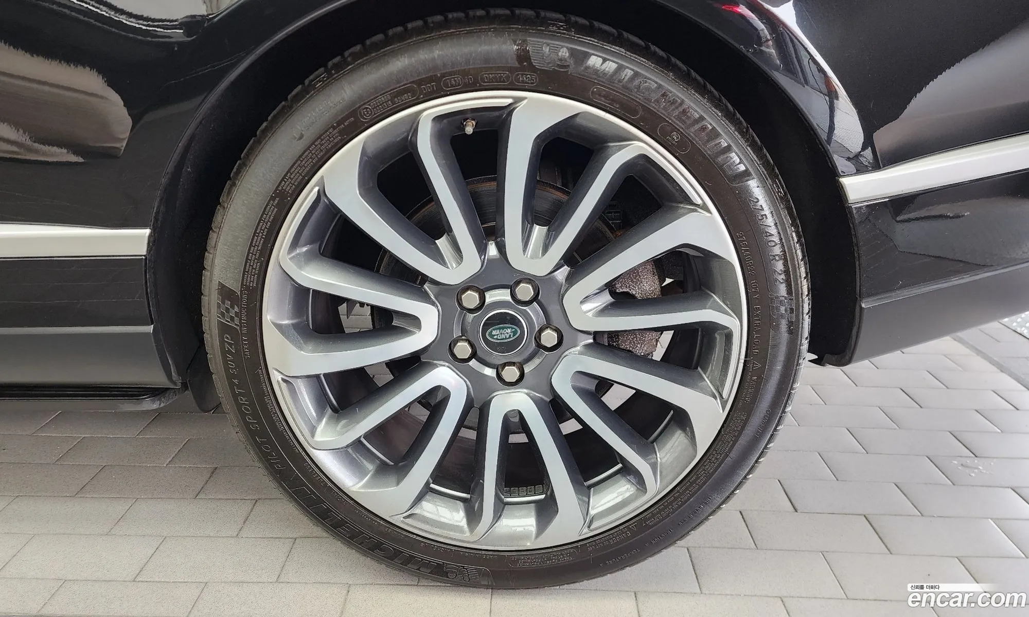 Land Rover Range Rover 2017 SALGA3FJ9HA369158 — 17