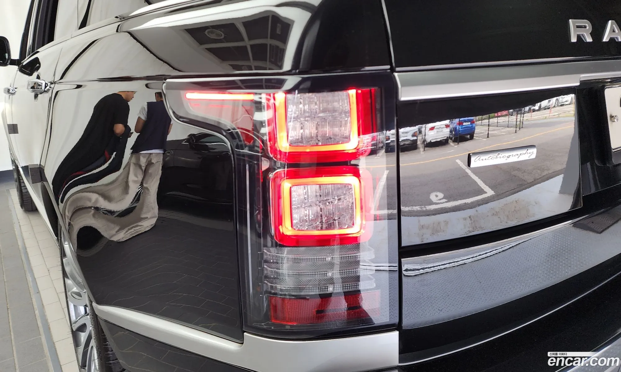 Land Rover Range Rover 2017 SALGA3FJ9HA369158 — 31