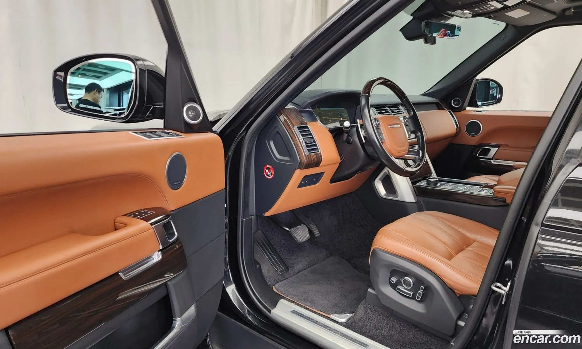 Land Rover Range Rover 2017 SALGA3FJ9HA369158 — 11
