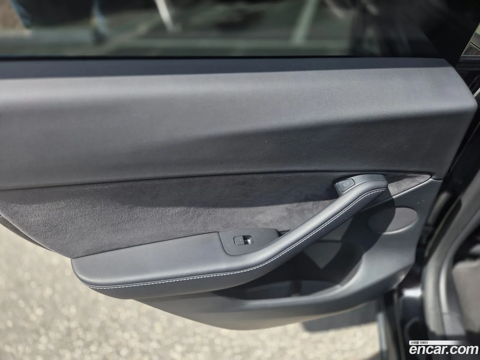 Tesla Model Y 2022 — 14