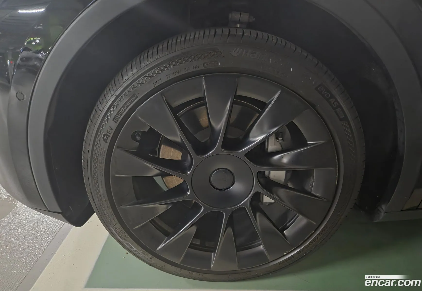 Tesla Model Y 2022 — 5