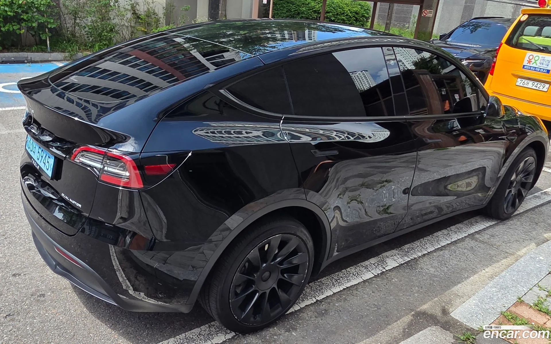 Tesla Model Y 2022 — 2