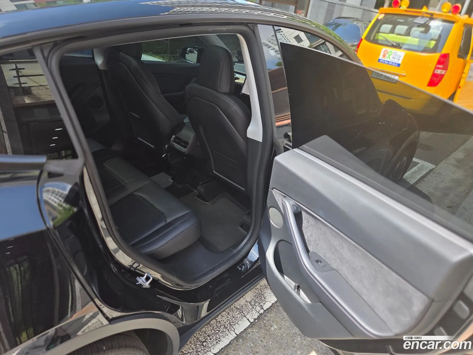 Tesla Model Y 2022 — 20