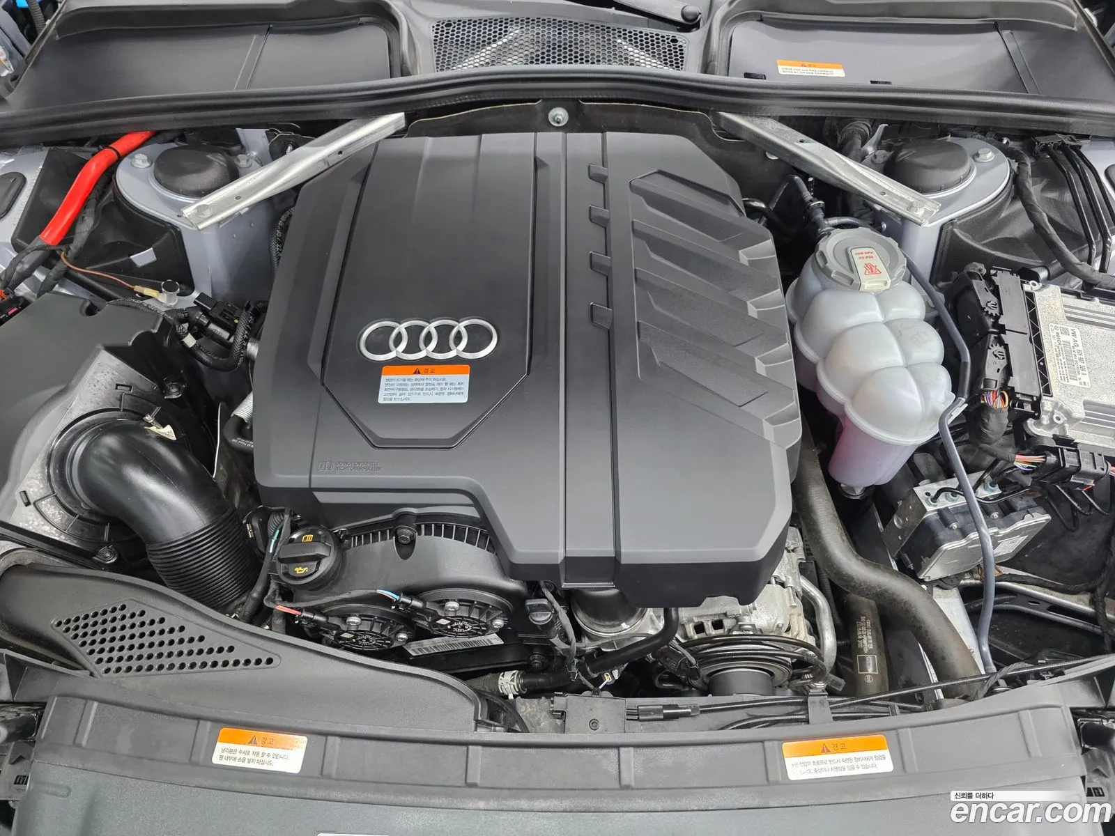 Audi A4 2023 — 12