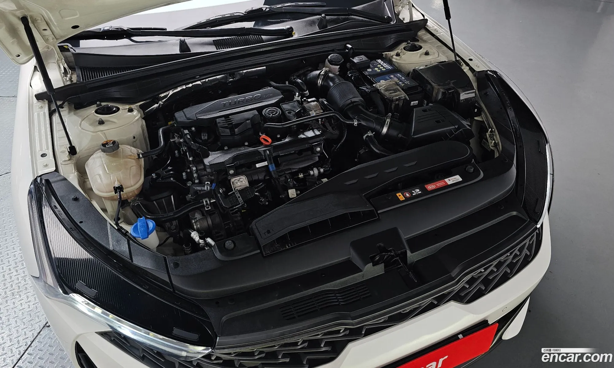 Kia K5 2021 — 17