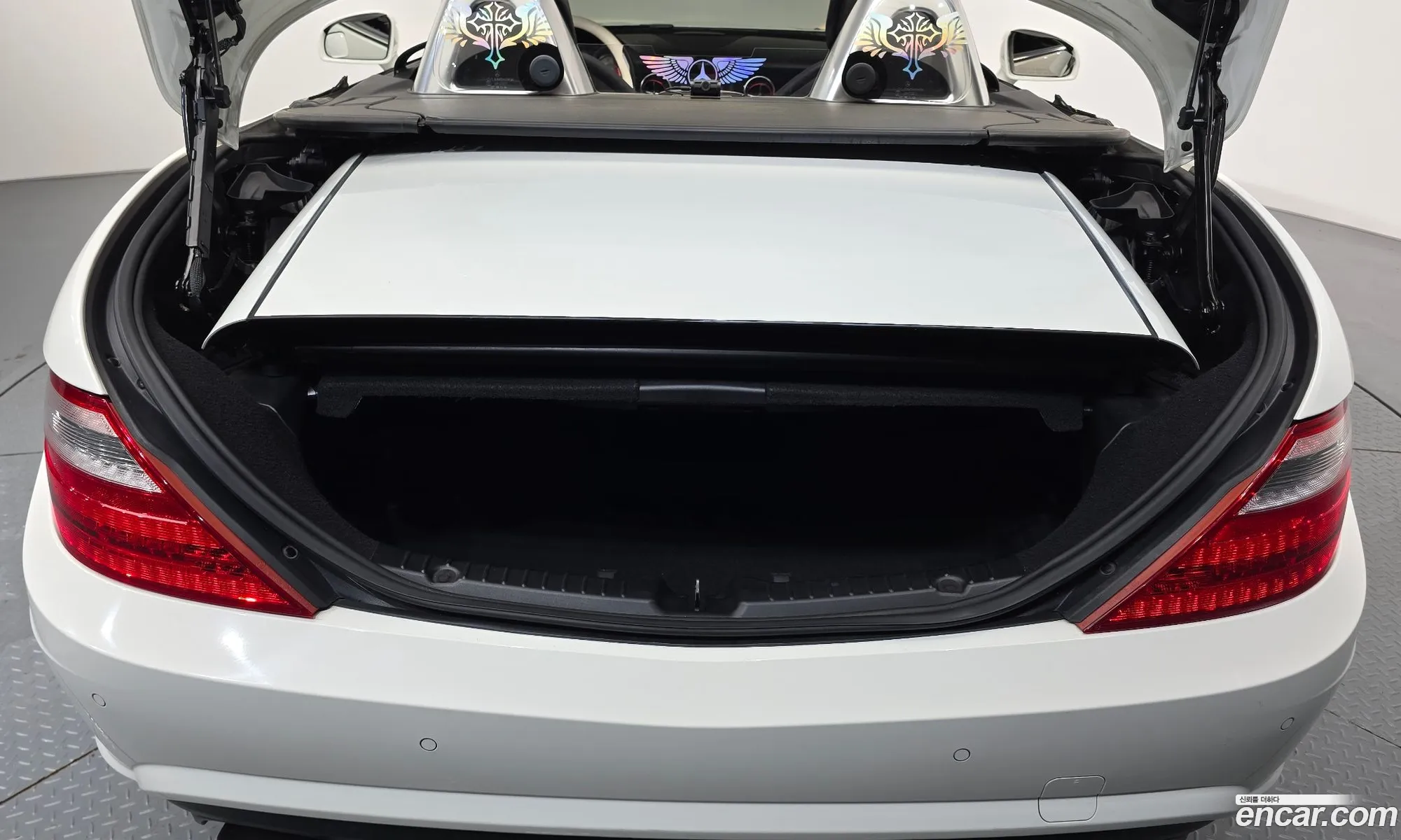 Mercedes-Benz SLK-Class 2012 WDDPK4JA7CF033883 — 29