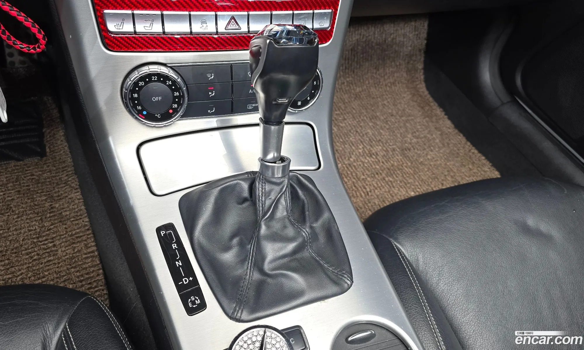 Mercedes-Benz SLK-Class 2012 WDDPK4JA7CF033883 — 21