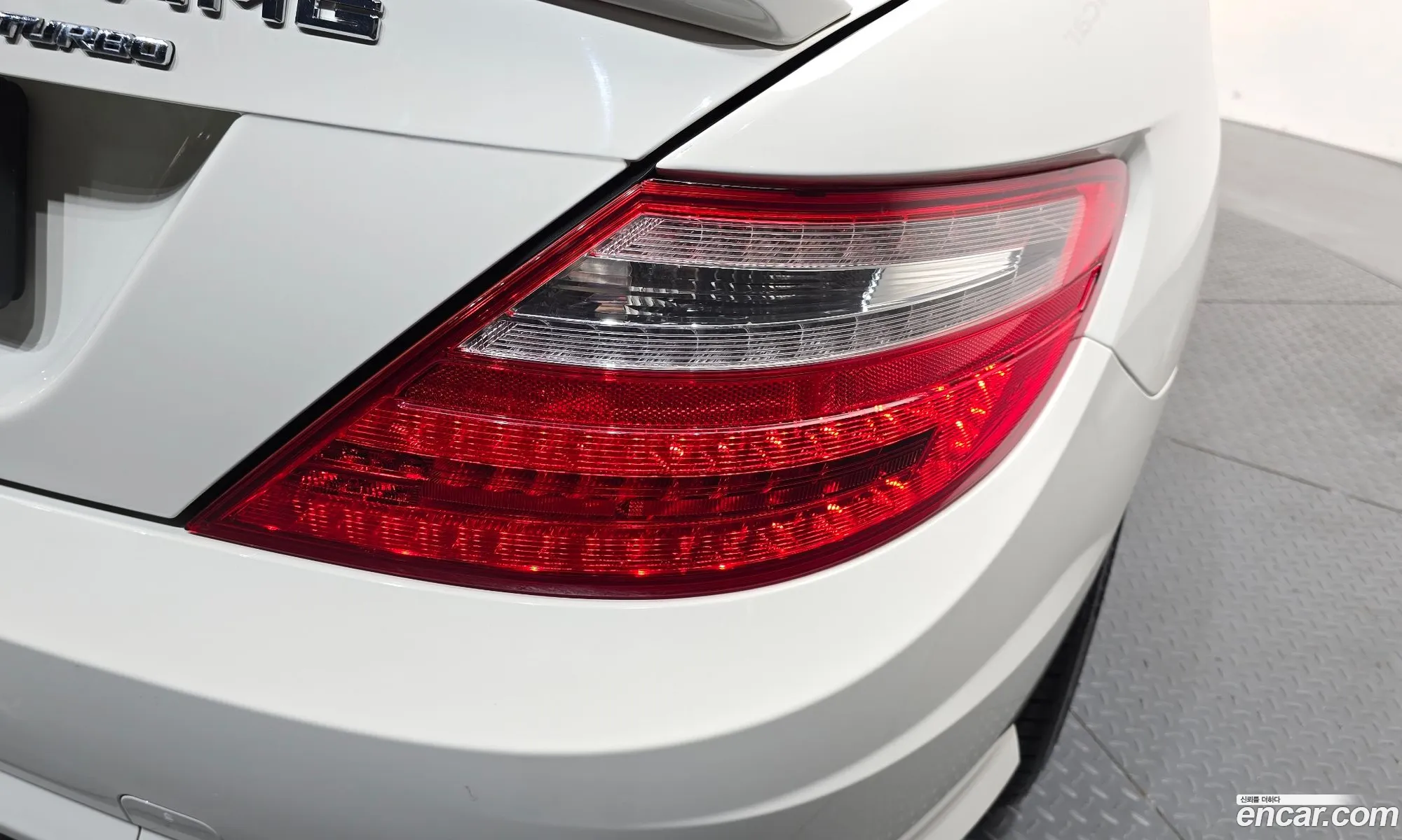 Mercedes-Benz SLK-Class 2012 WDDPK4JA7CF033883 — 2