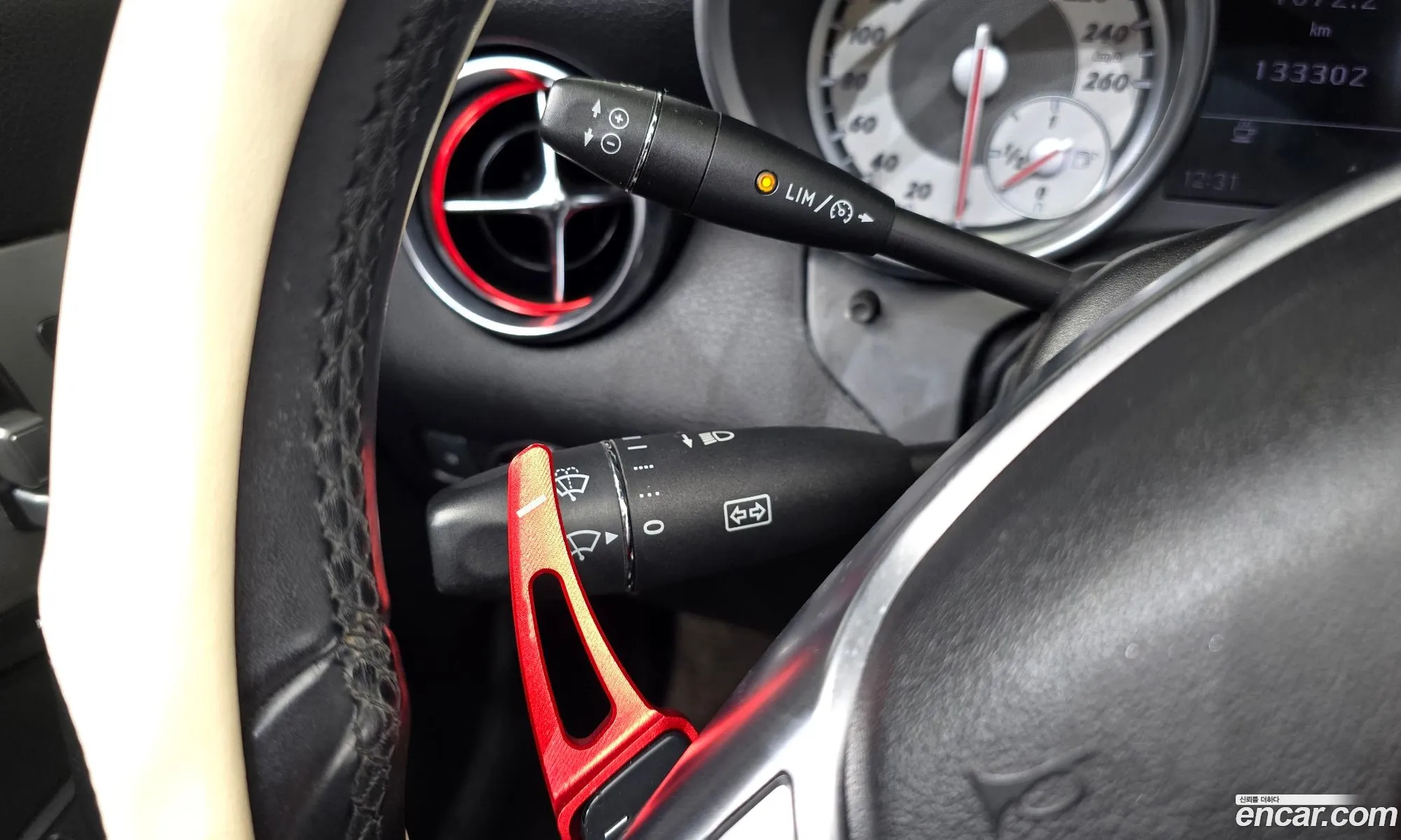 Mercedes-Benz SLK-Class 2012 WDDPK4JA7CF033883 — 28