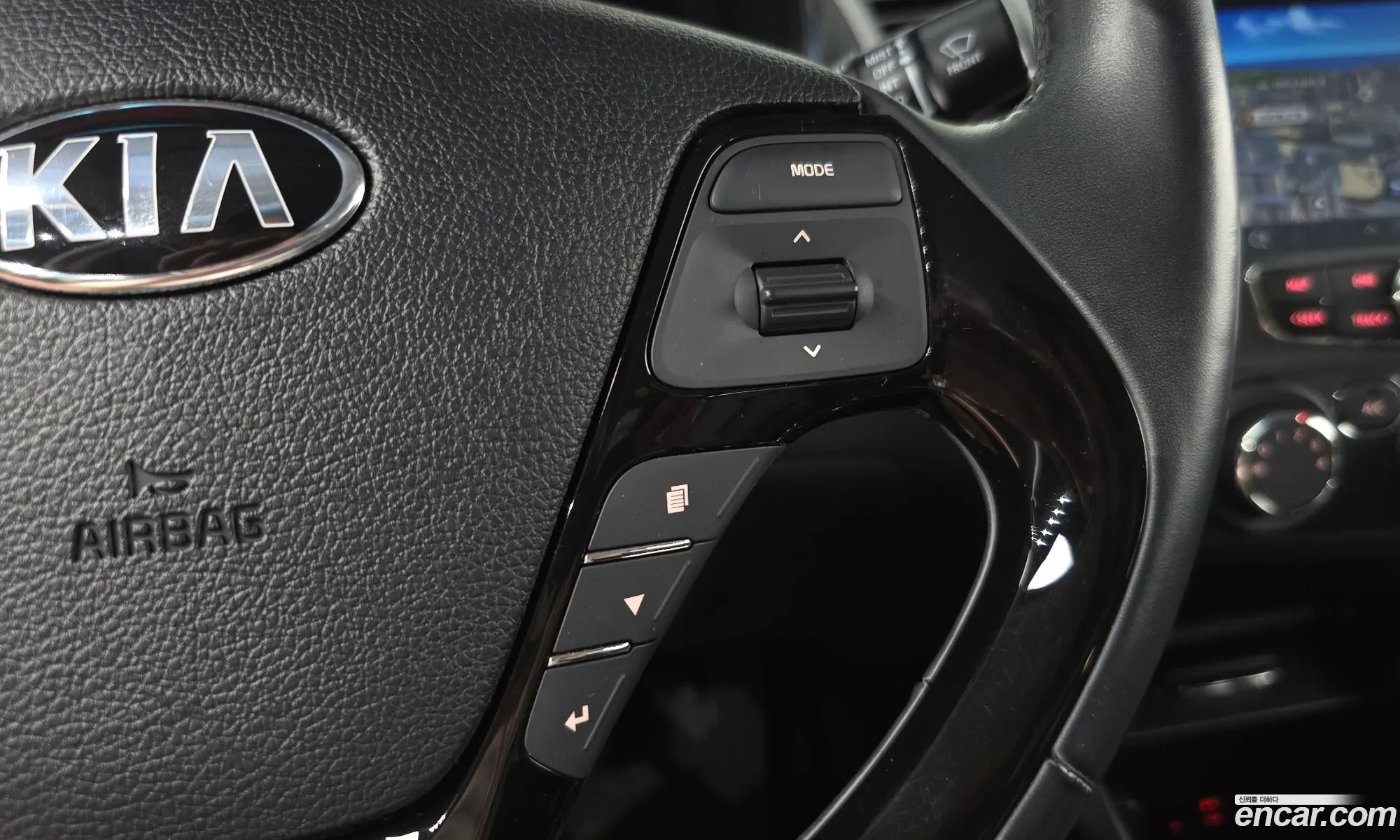 Kia K3 2018 KNAFK412BJA793153 — 12