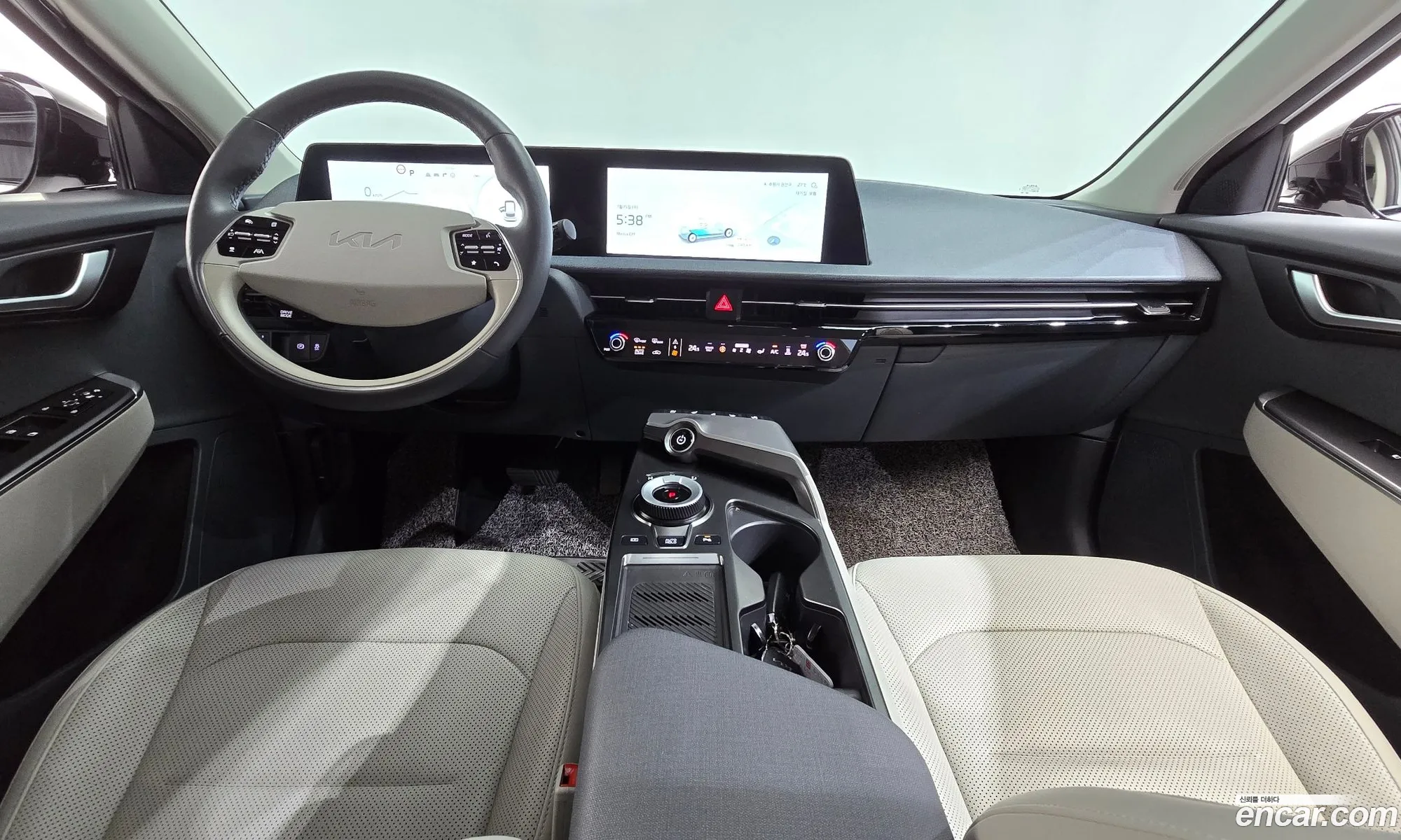 Kia EV6 2023 KNAC281CPPA159456 — 23