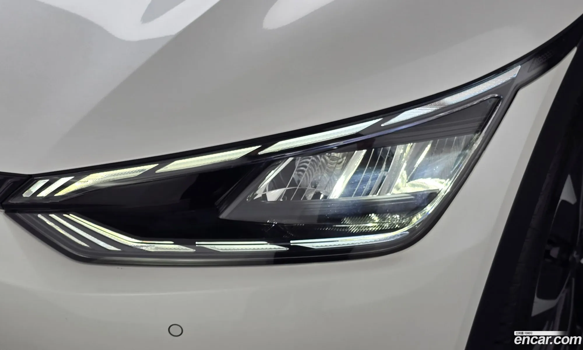 Kia EV6 2023 KNAC281CPPA159456 — 8