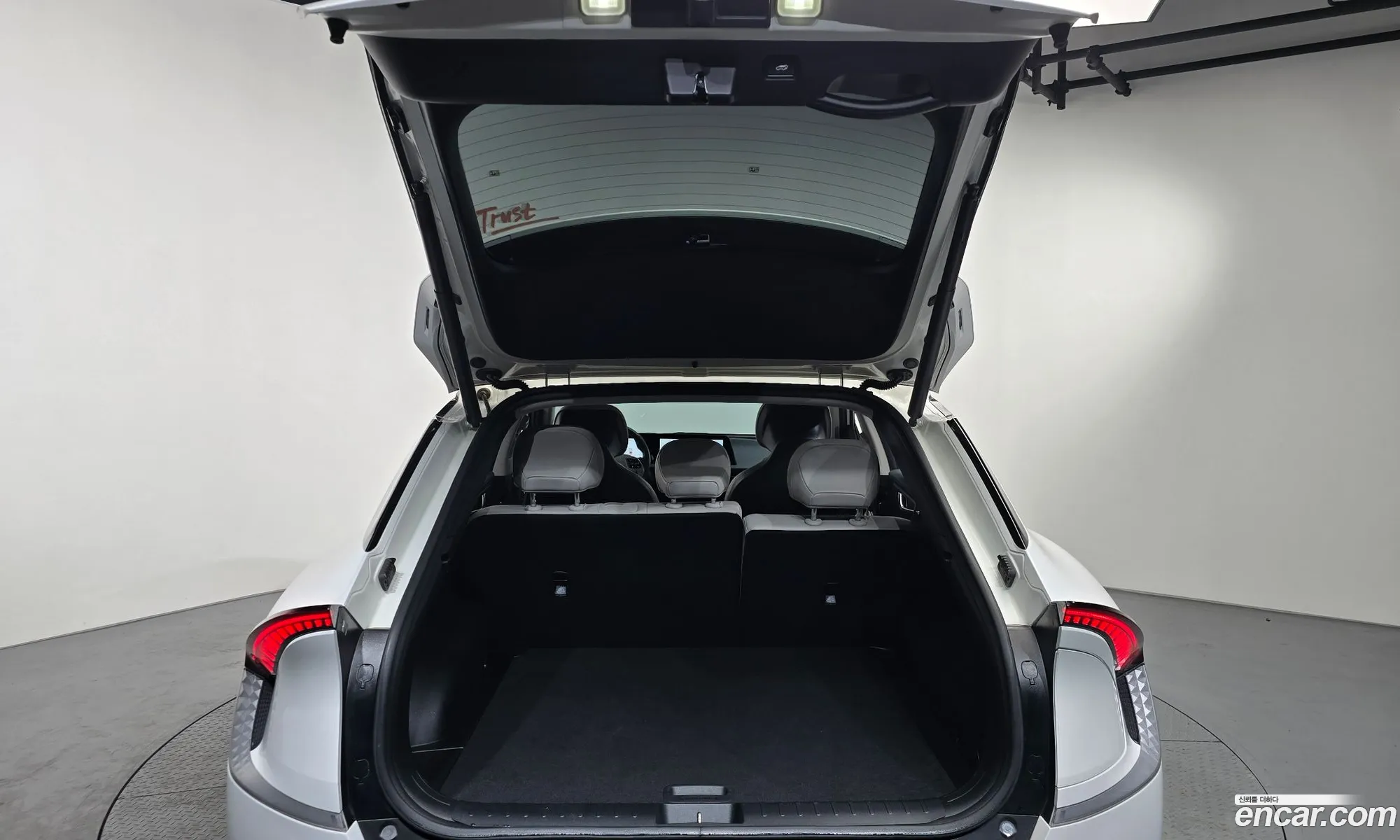 Kia EV6 2023 KNAC281CPPA159456 — 28