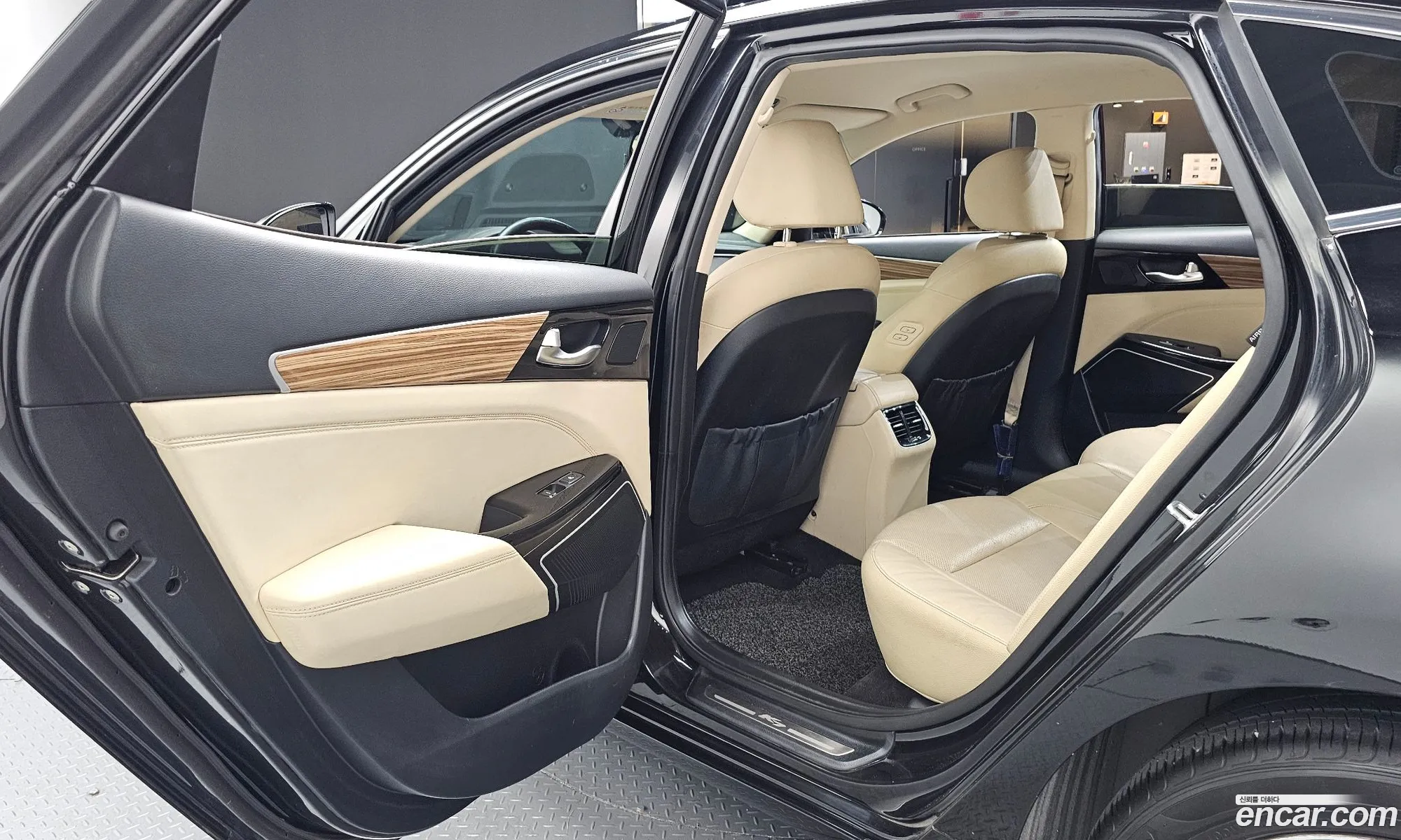Kia K7 2016 — 22