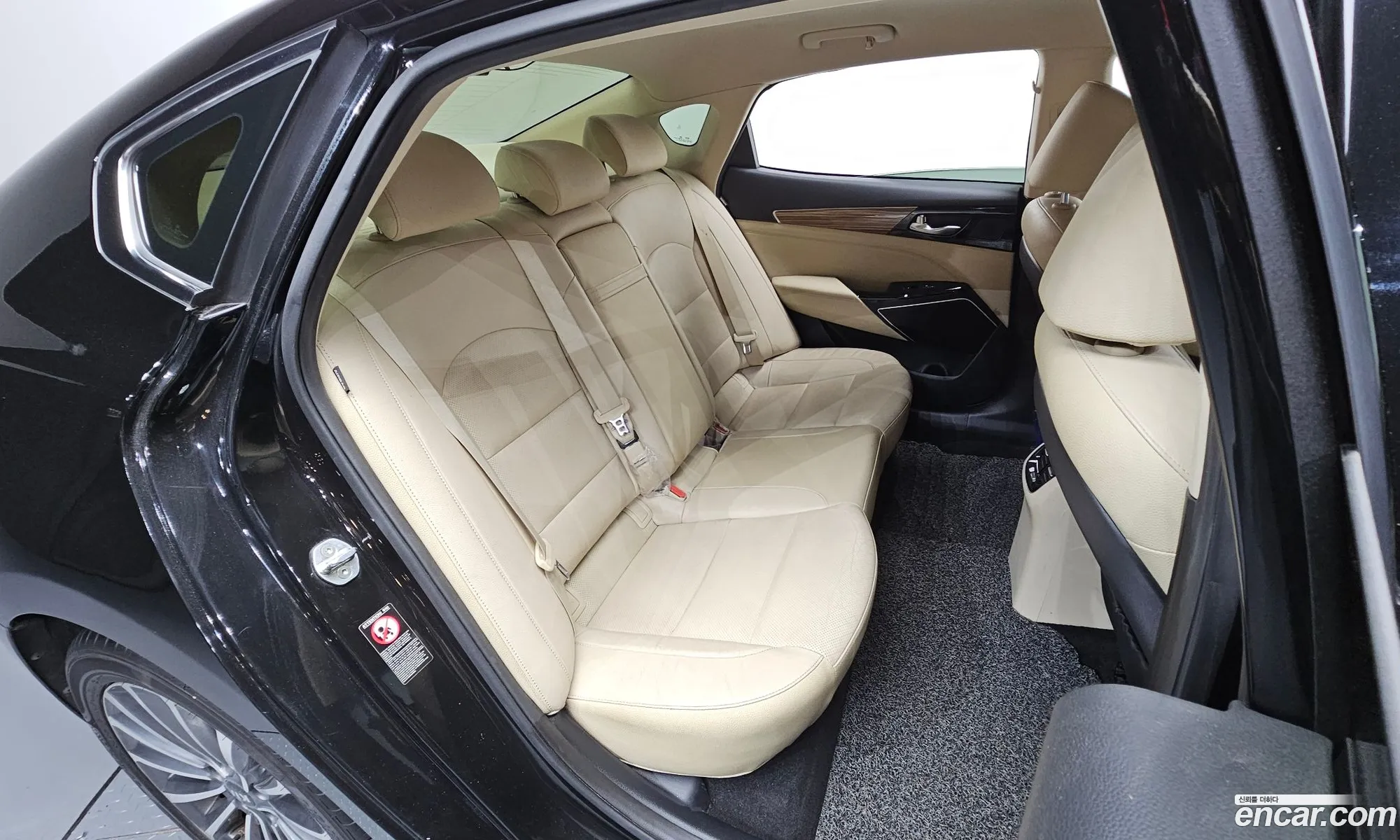 Kia K7 2016 — 24