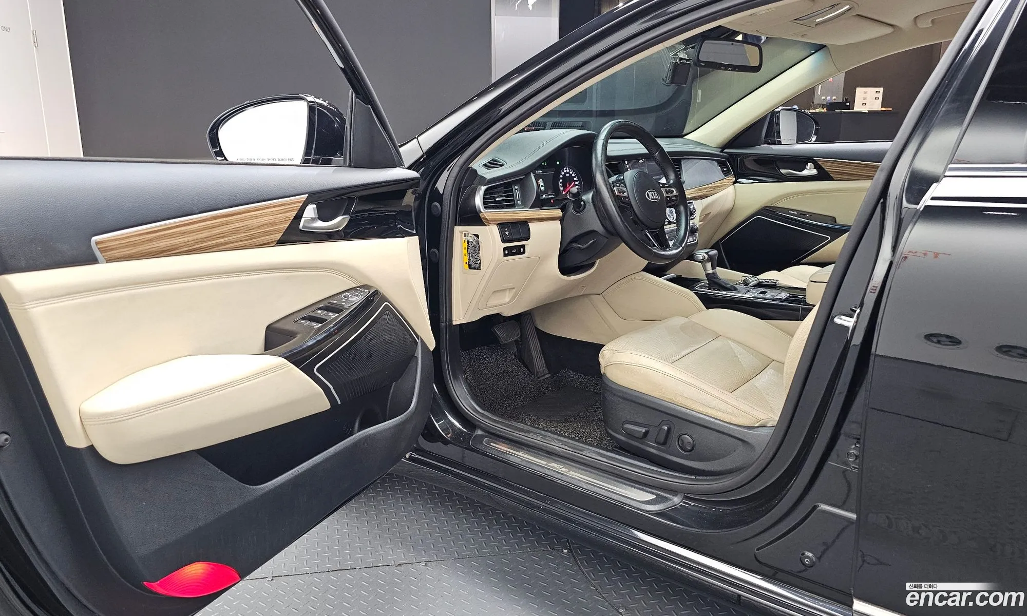 Kia K7 2016 — 16