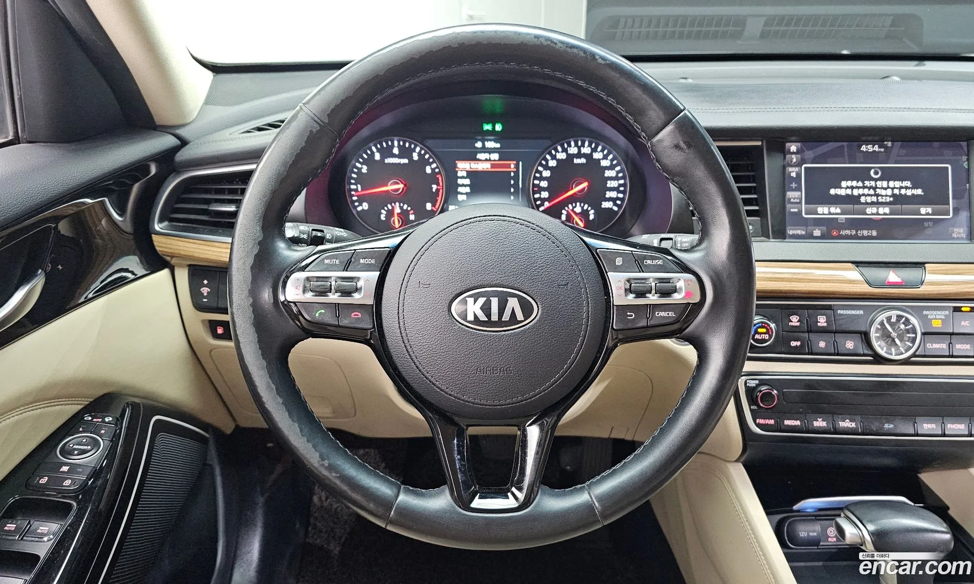 Kia K7 2016 — 12
