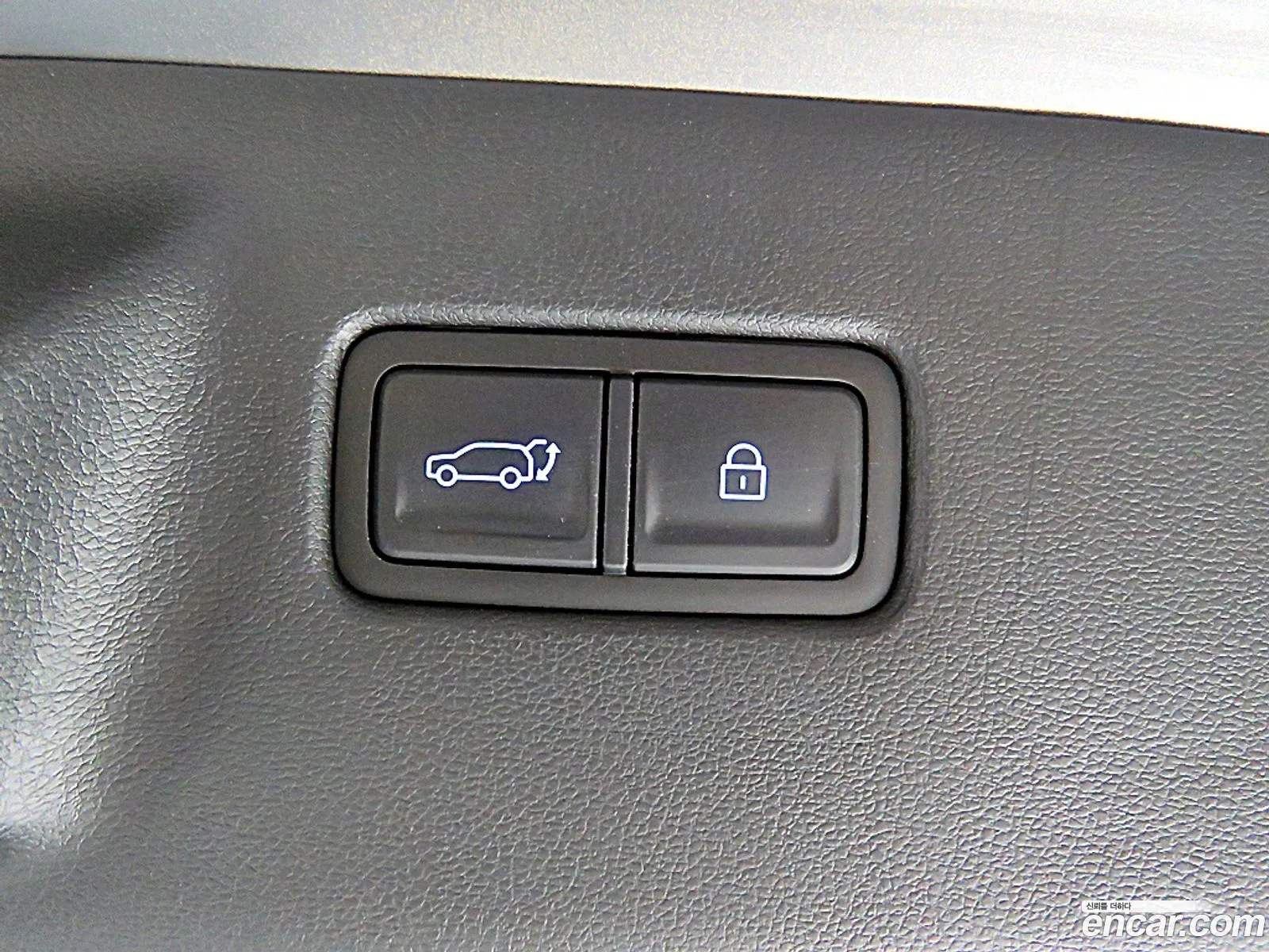Hyundai Santa Fe 2025 — 20