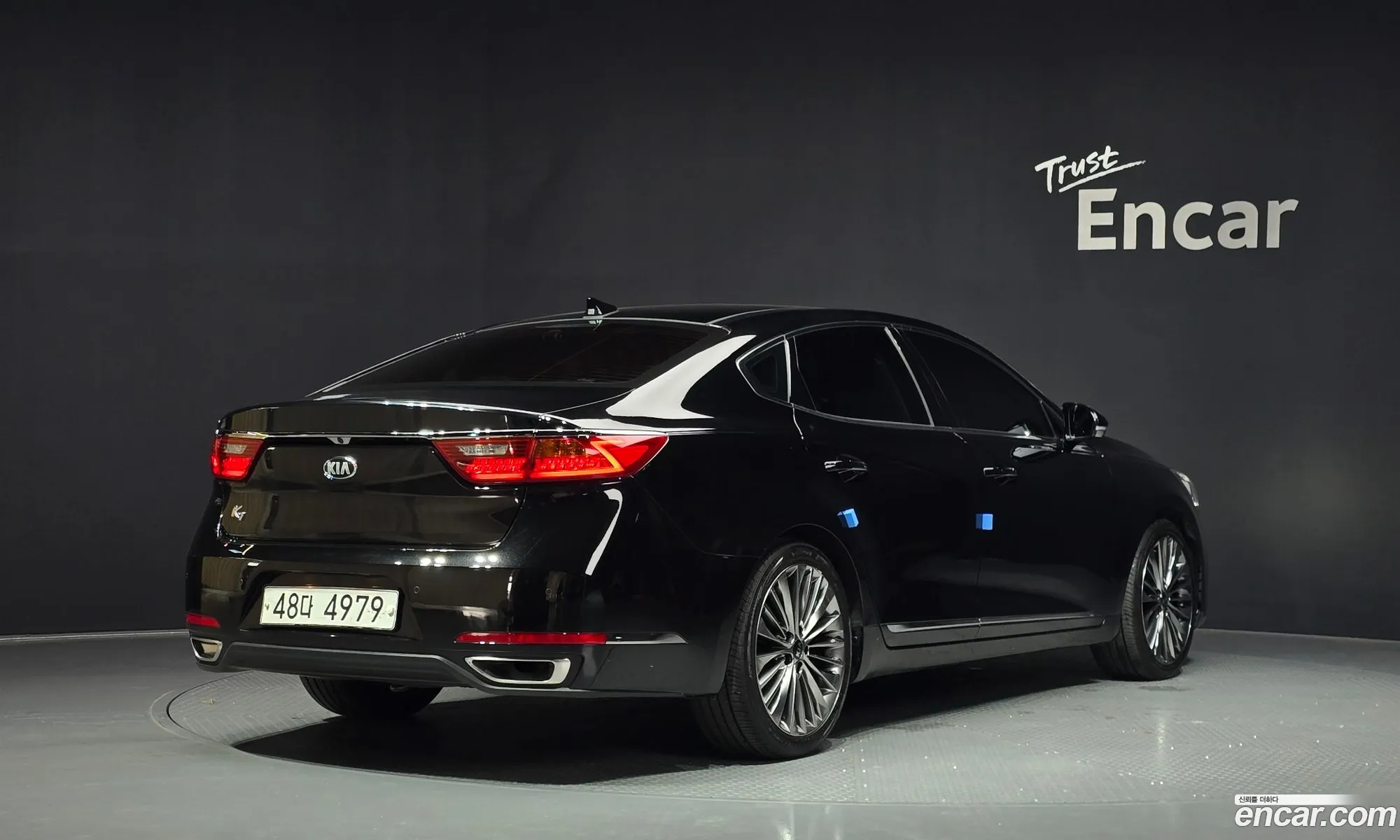 Kia K7 2019 — 17