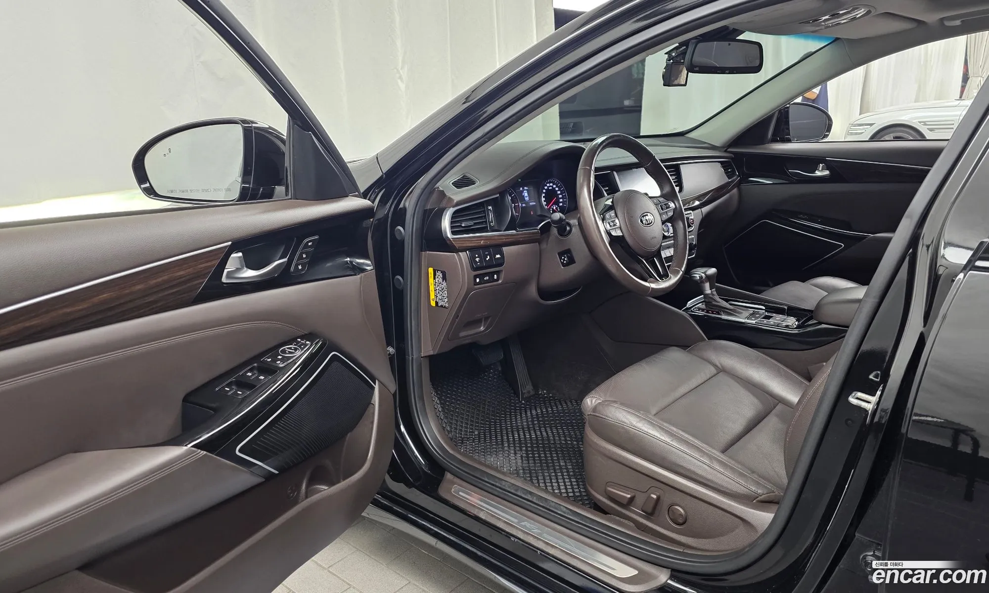 Kia K7 2019 — 20