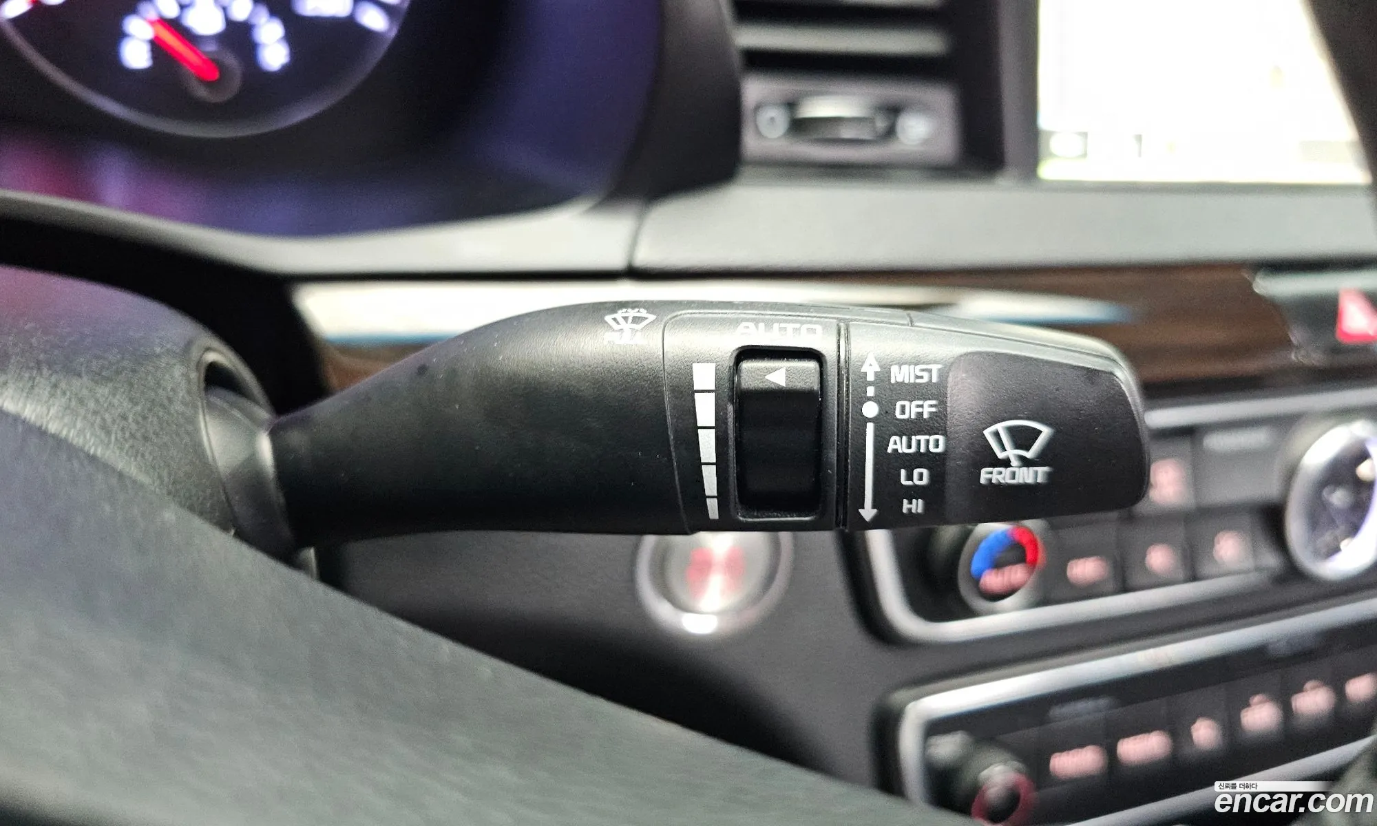 Kia K7 2019 — 19