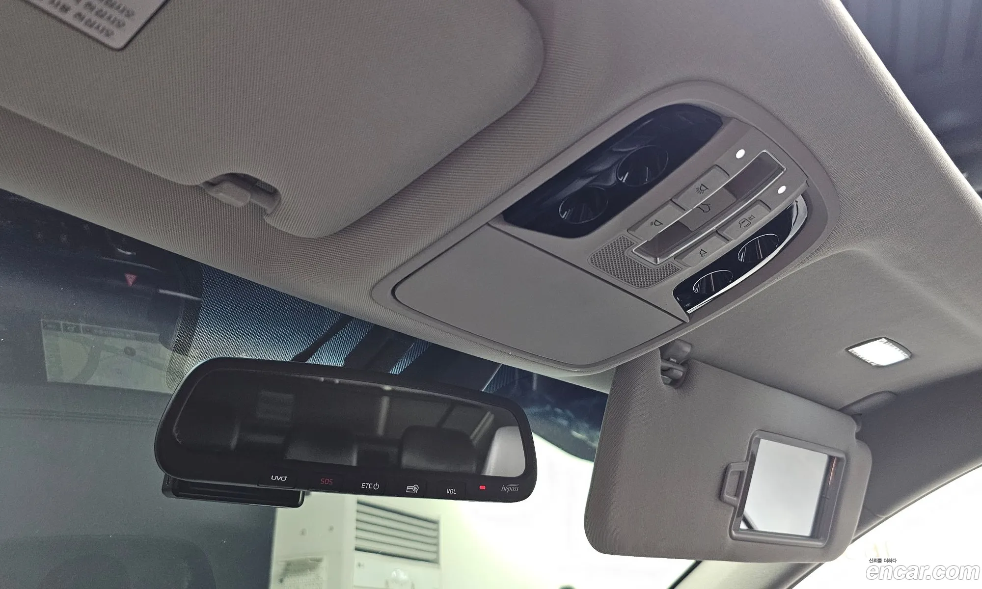 Kia K7 2019 — 20