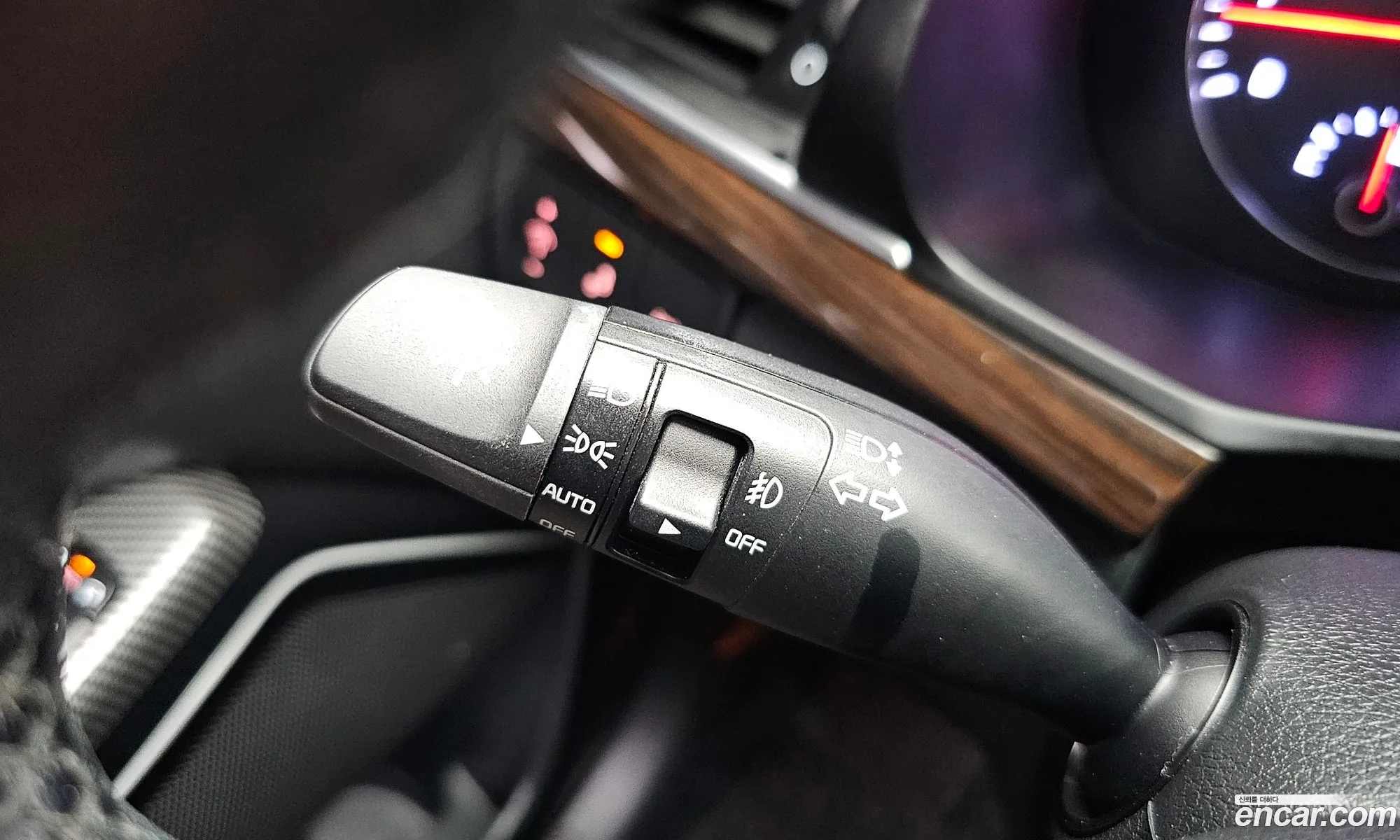 Kia K7 2019 — 33