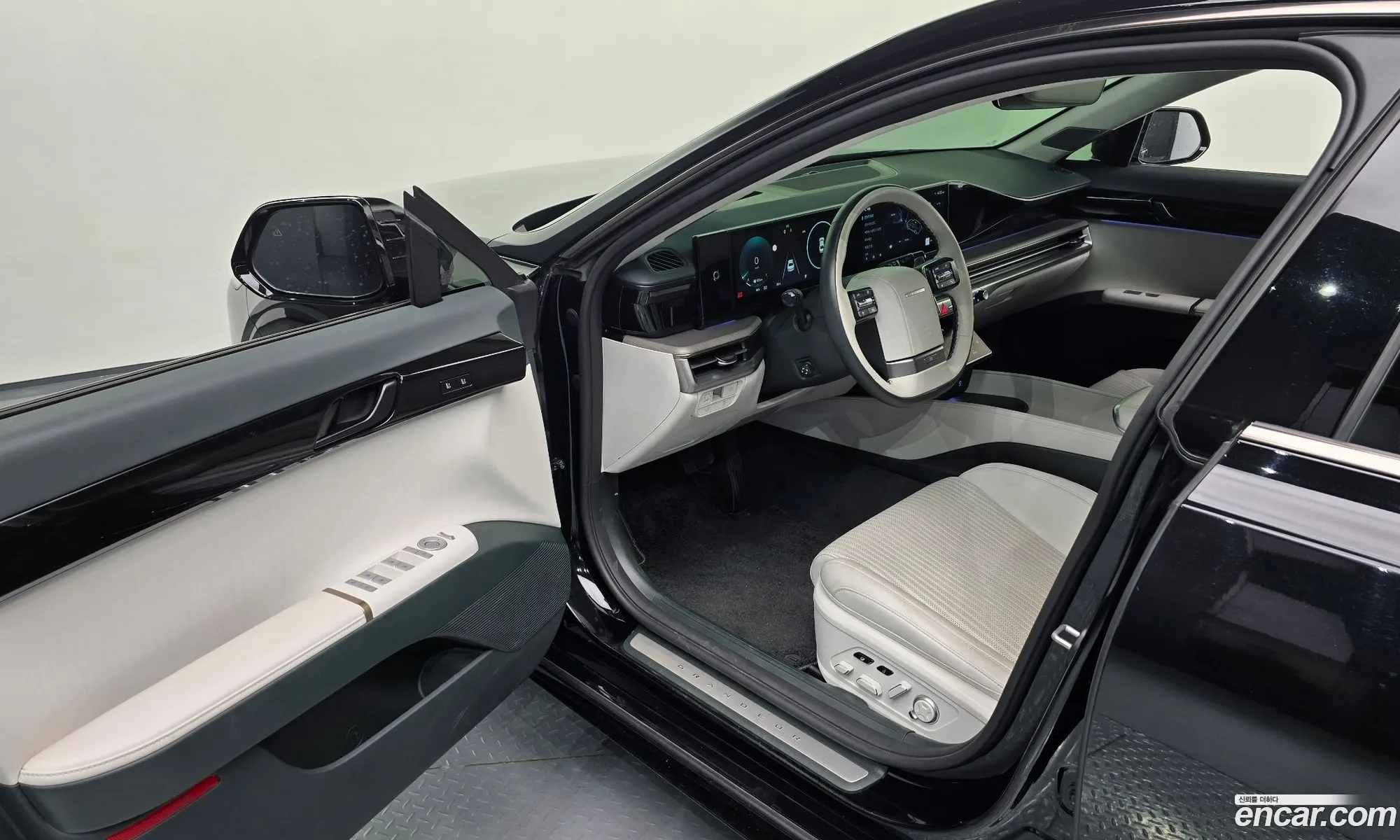 Hyundai Grandeur 2023 KMHN341DBRA063743 — 9