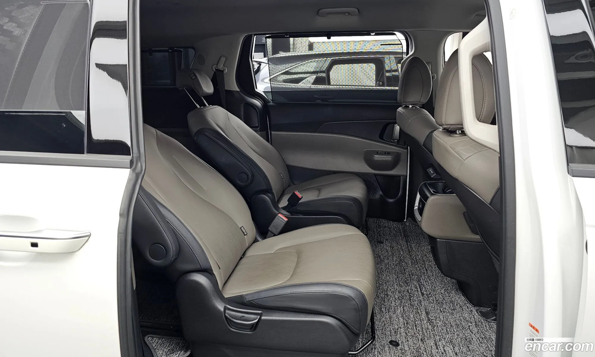 Kia Carnival 2024 — 22