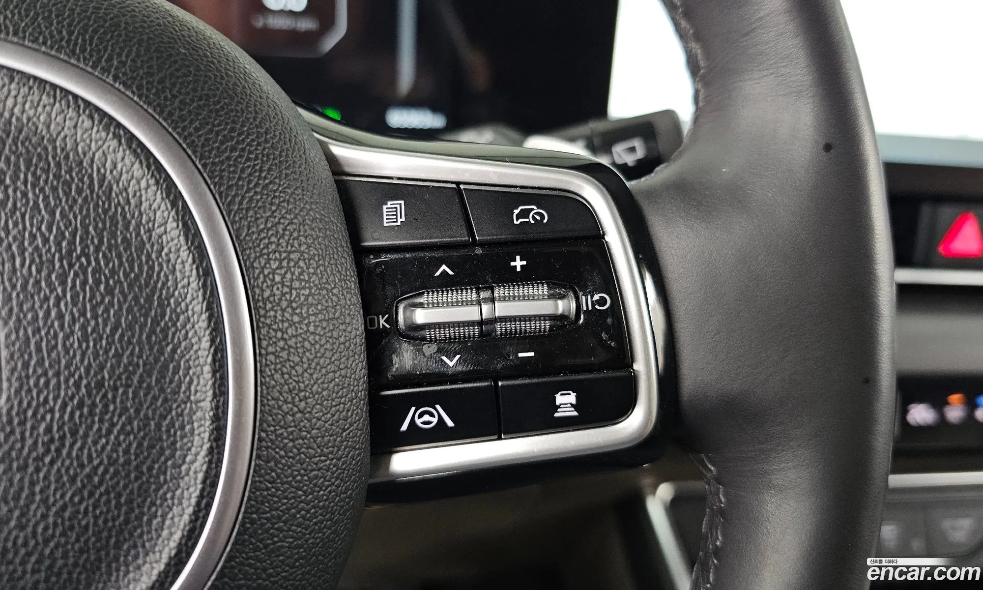 Kia Carnival 2024 — 16