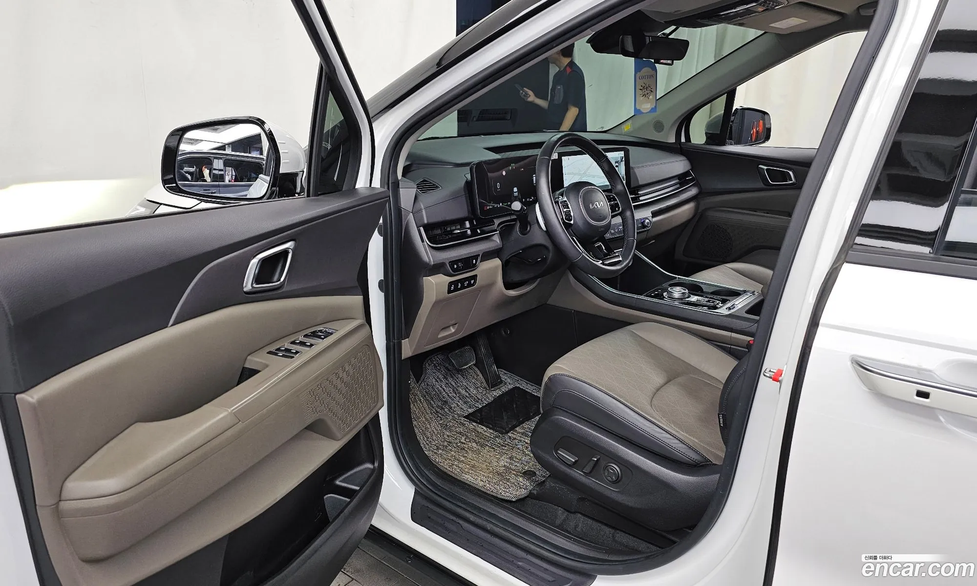 Kia Carnival 2024 — 10
