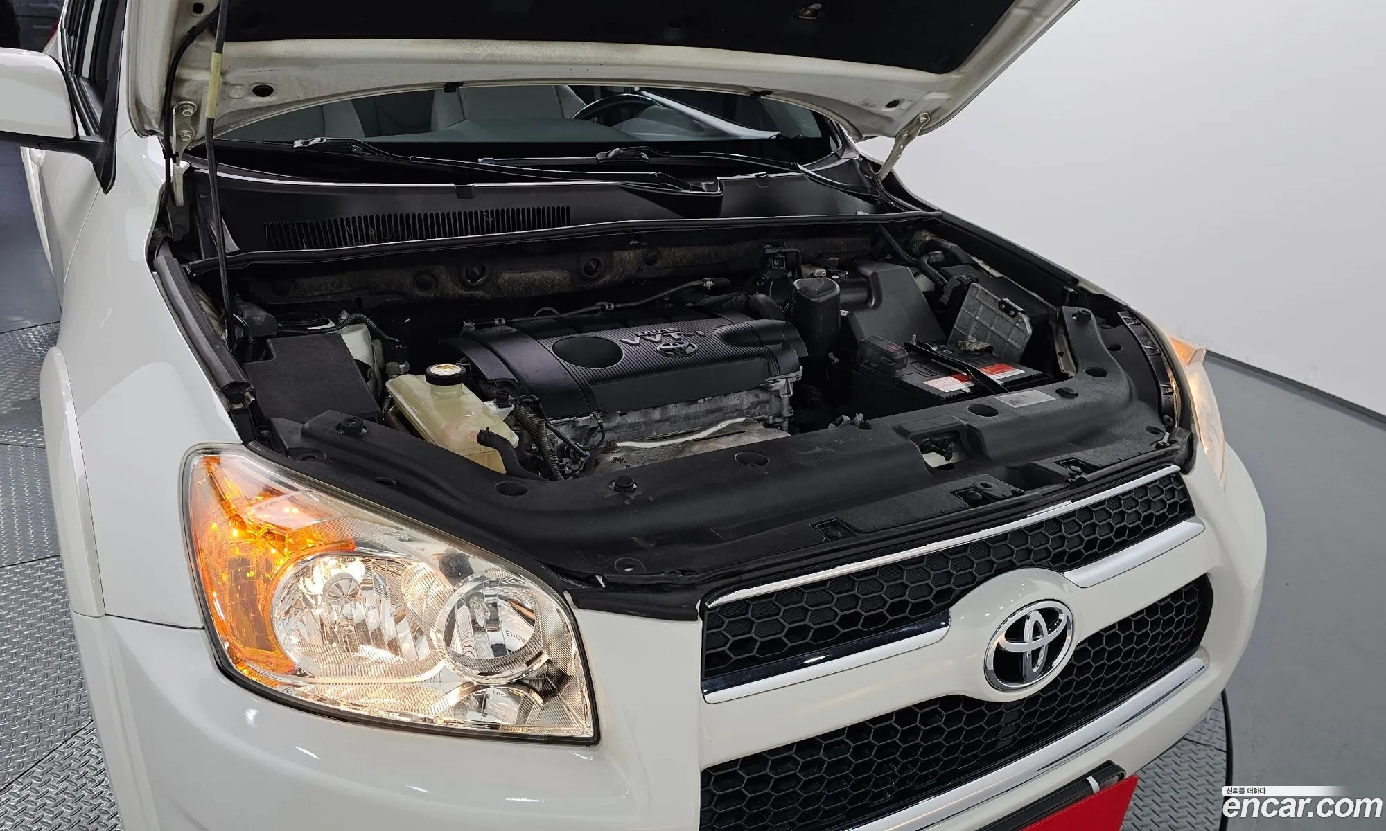 Toyota RAV4 2011 JTMDF4DV2B5045024 — 9