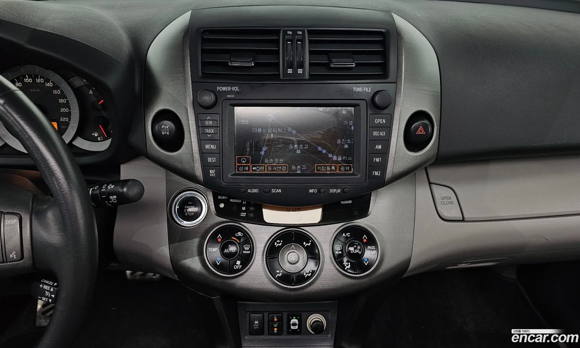Toyota RAV4 2011 JTMDF4DV2B5045024 — 6