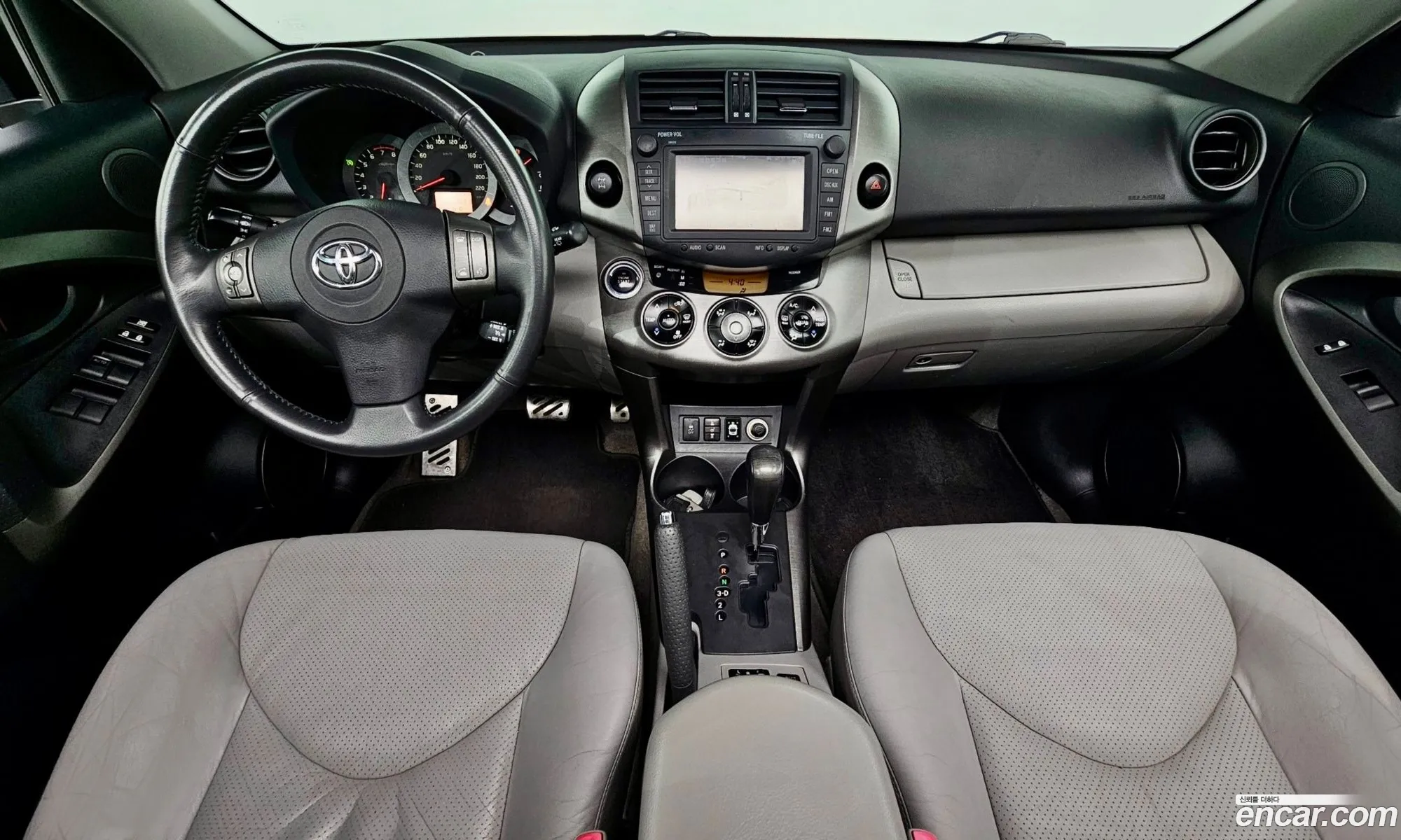 Toyota RAV4 2011 JTMDF4DV2B5045024 — 10