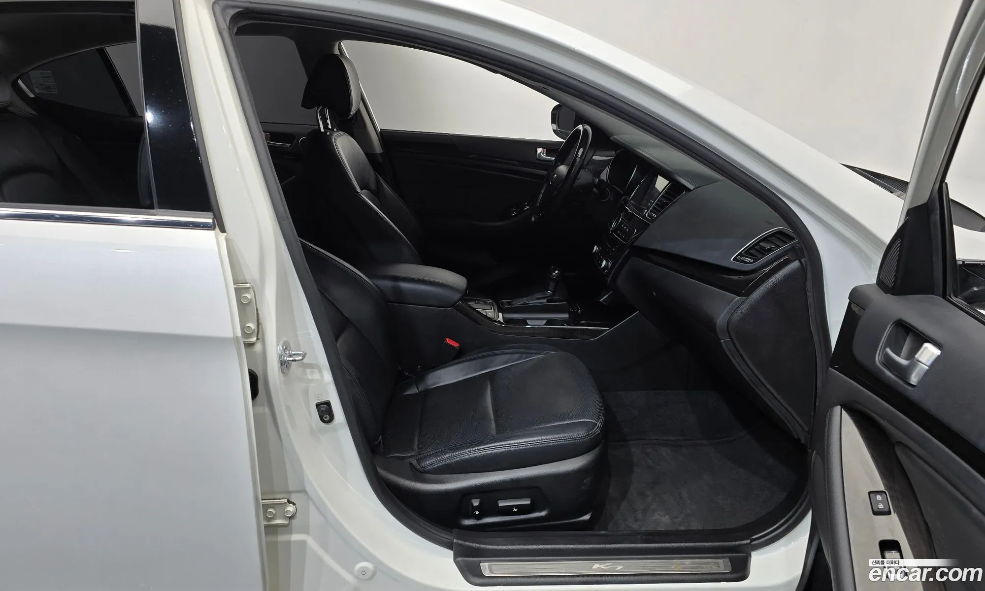 Kia K7 2013 KNALL418BDA137243 — 30