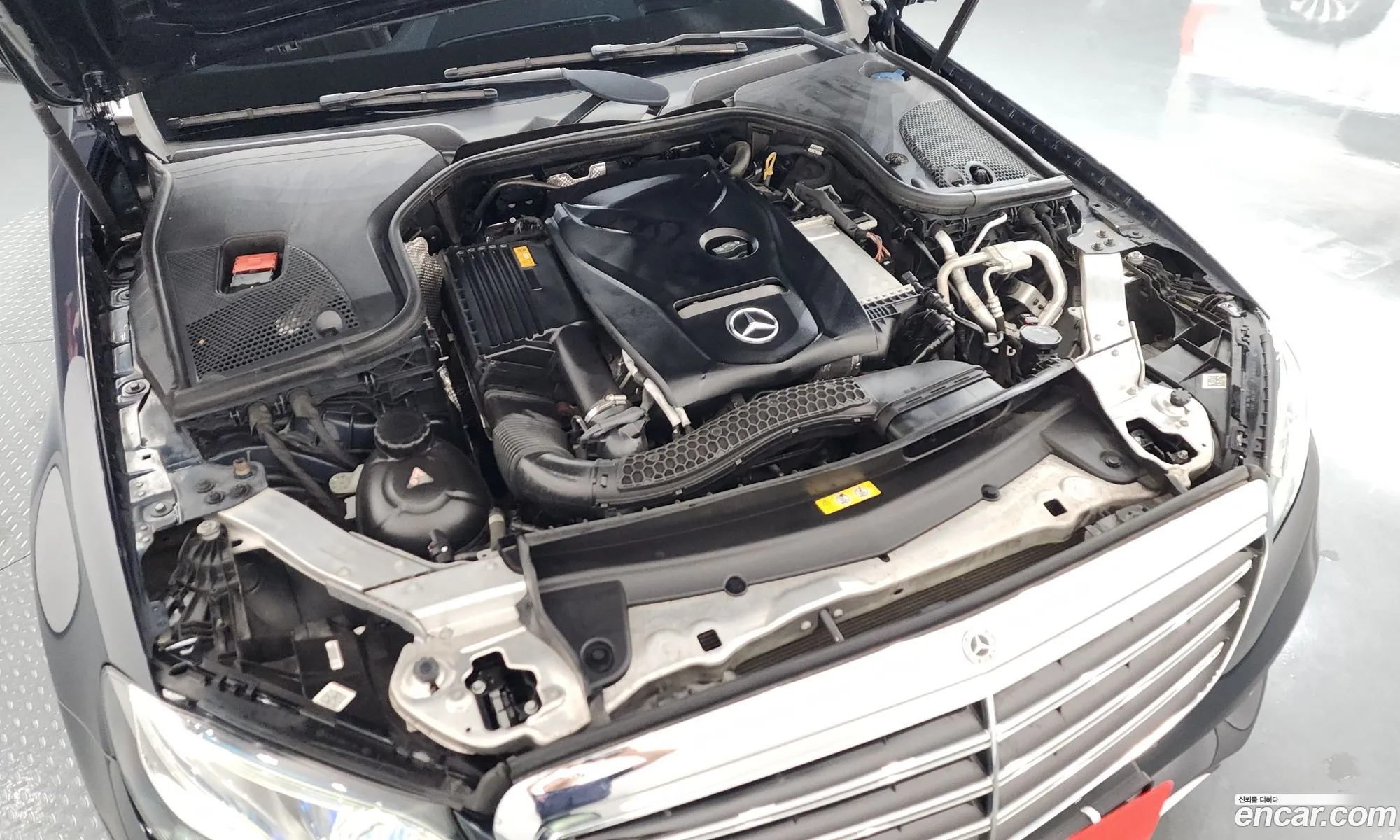 Mercedes-Benz E-Class W213 2017 — 33