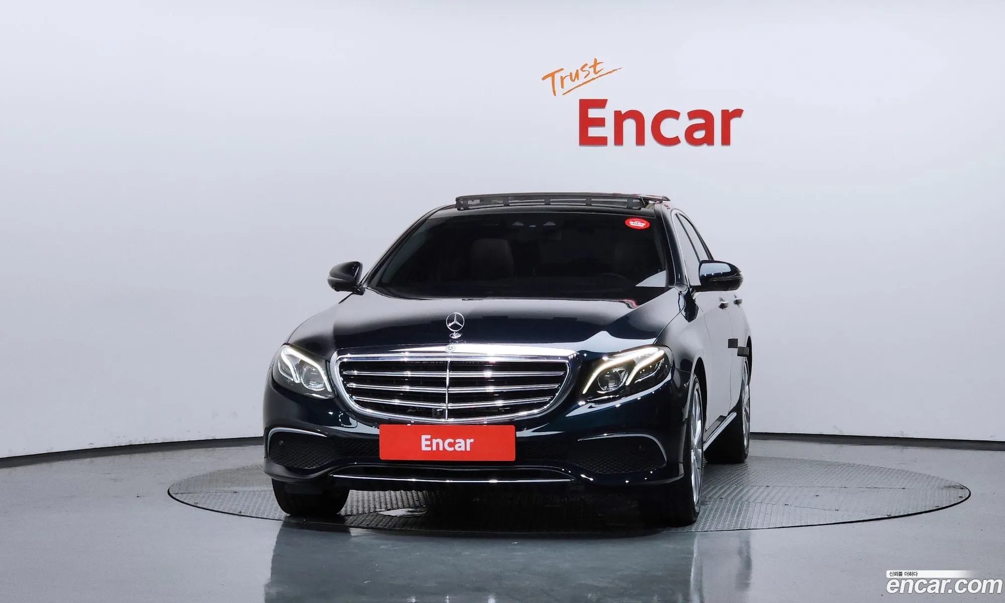 Mercedes-Benz E-Class W213 2017 — 28