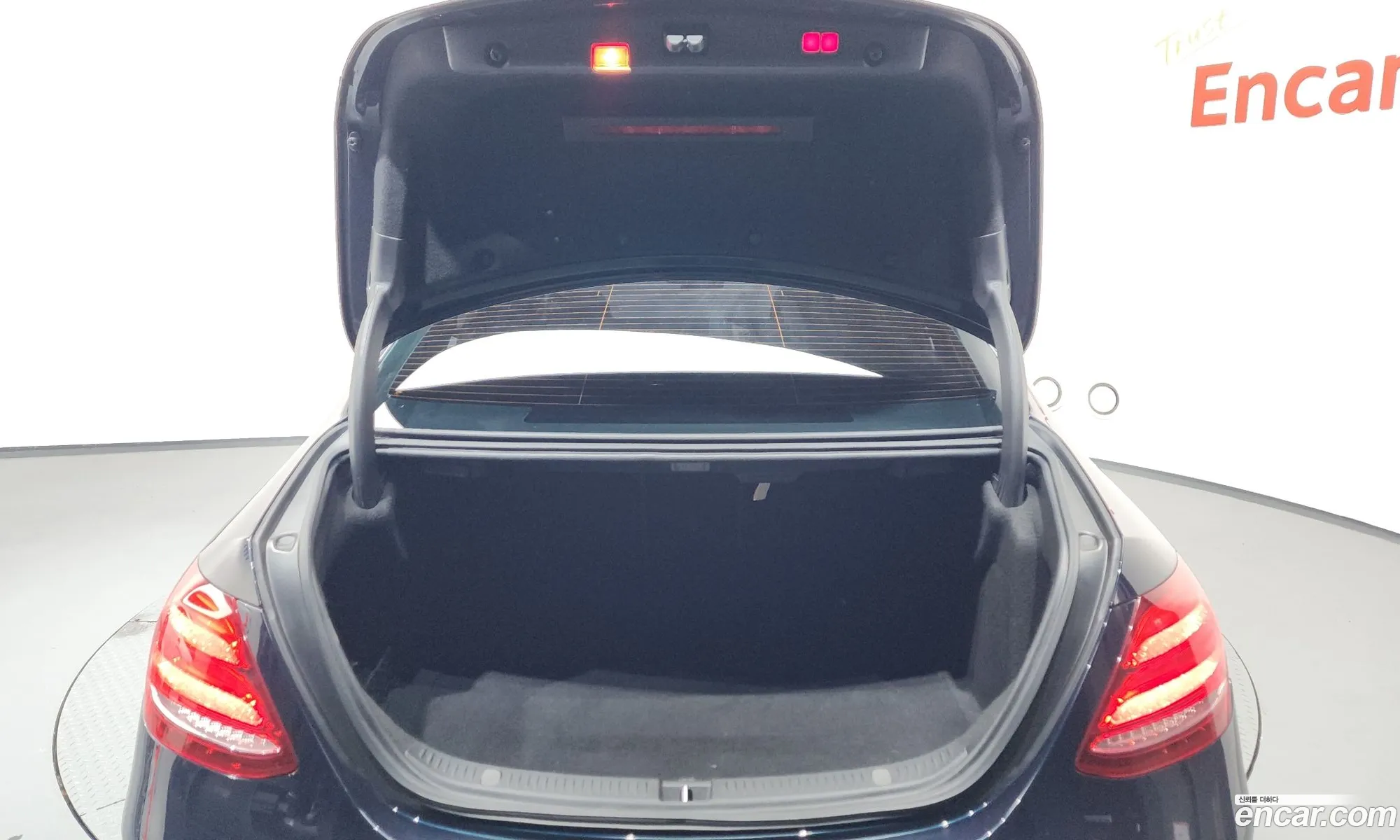 Mercedes-Benz E-Class W213 2017 — 35