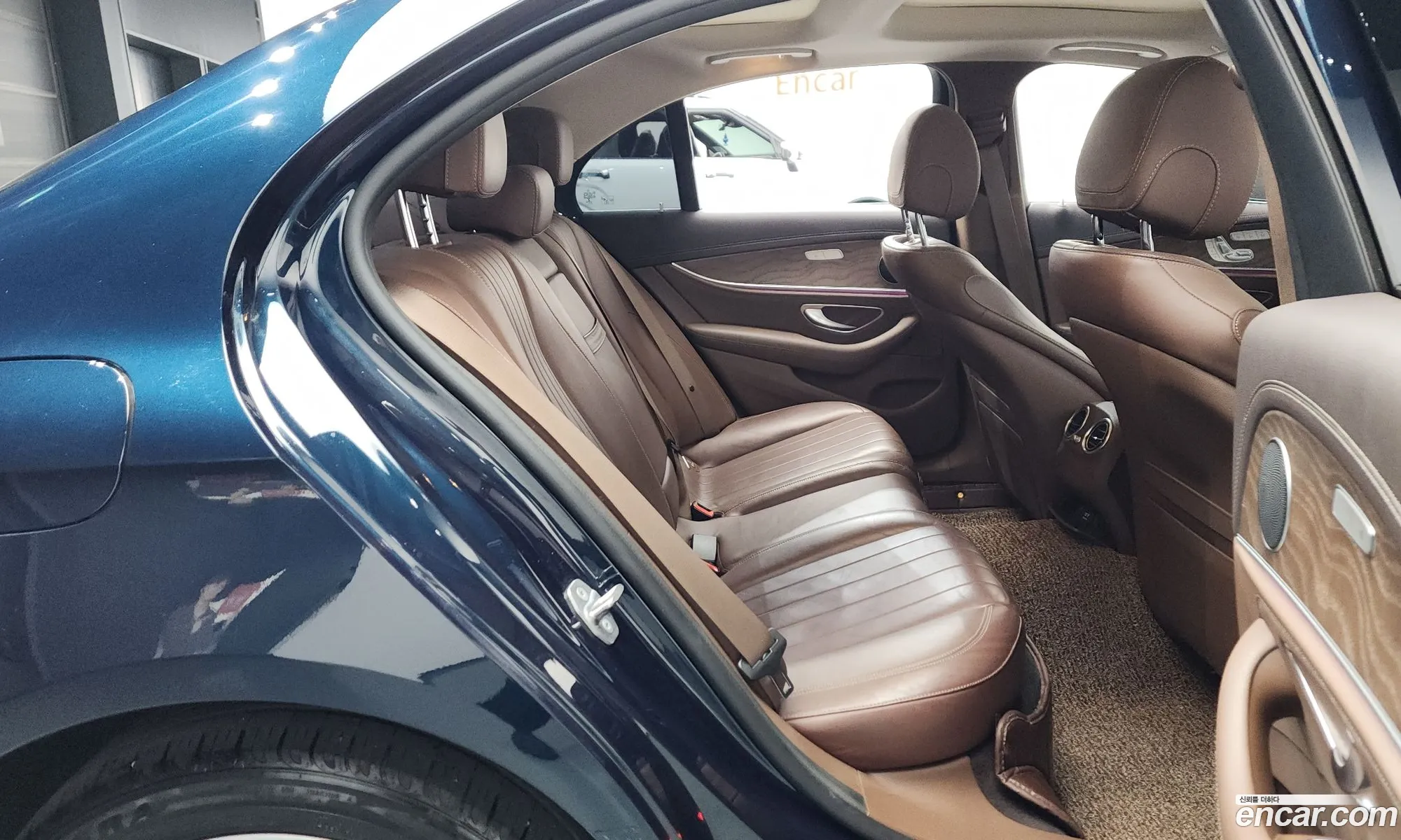 Mercedes-Benz E-Class W213 2017 — 29