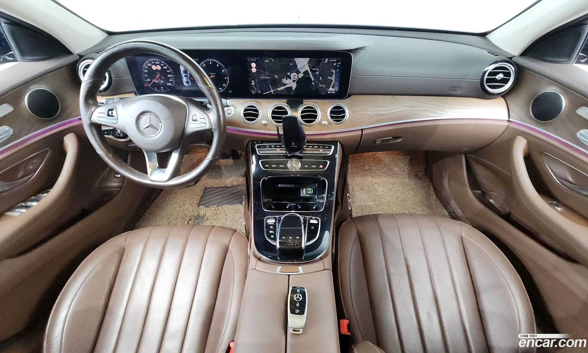 Mercedes-Benz E-Class W213 2017 — 37