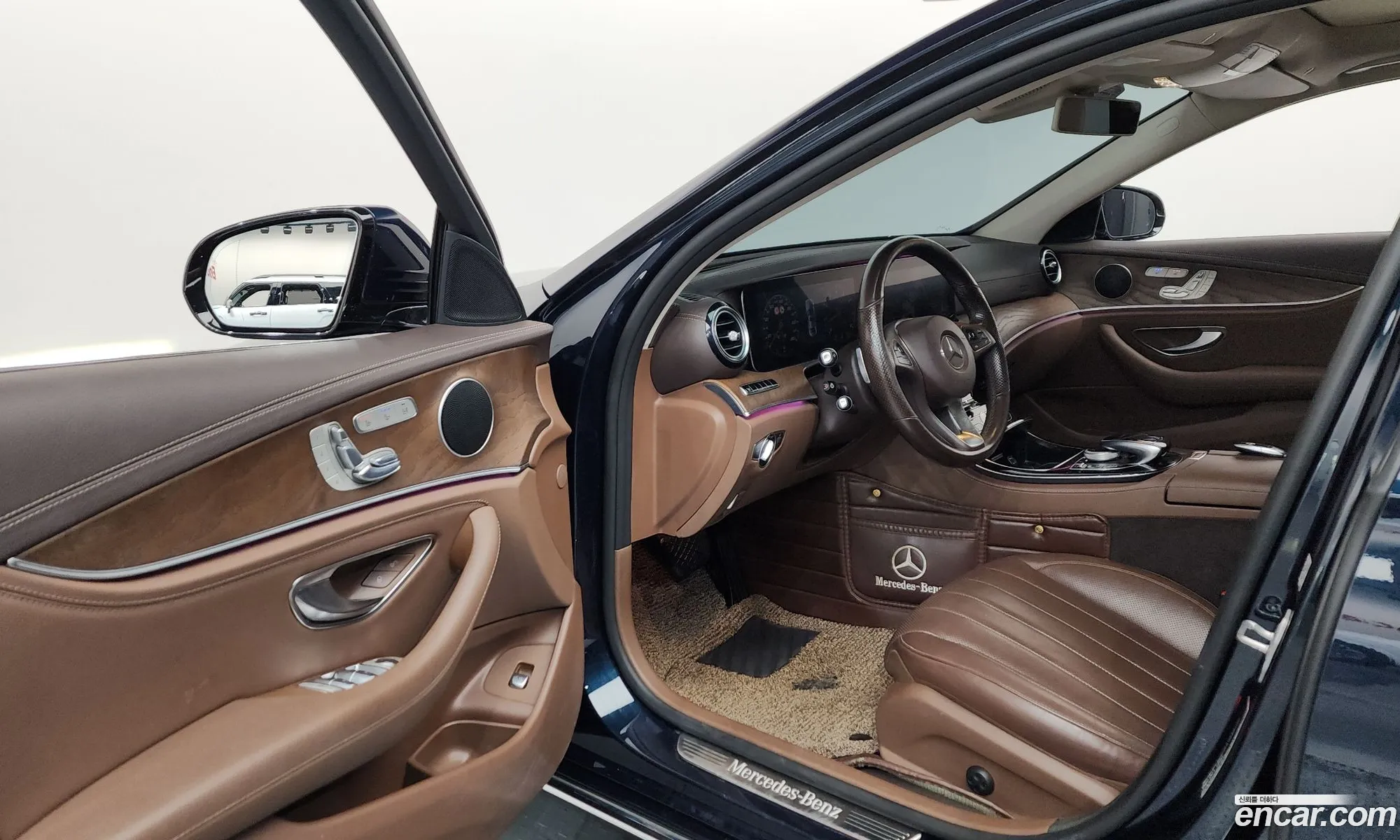 Mercedes-Benz E-Class W213 2017 — 25