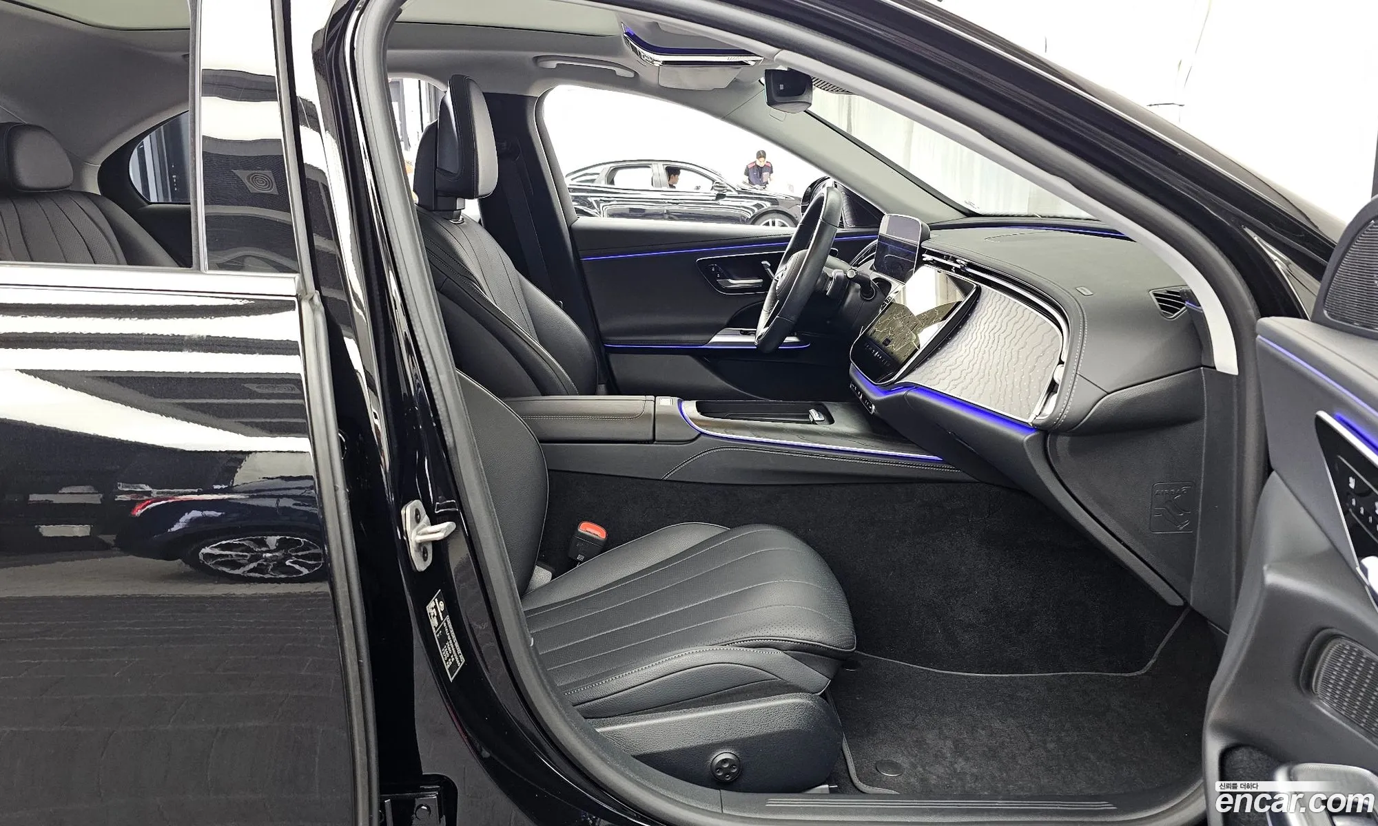 Mercedes-Benz E-Class W214 2024 W1KLF0FB2RA033065 — 32