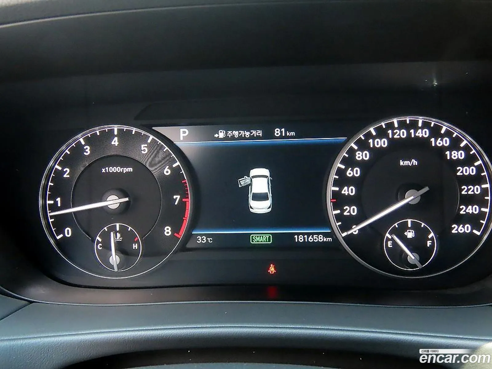 Genesis EQ900 2016 — 13